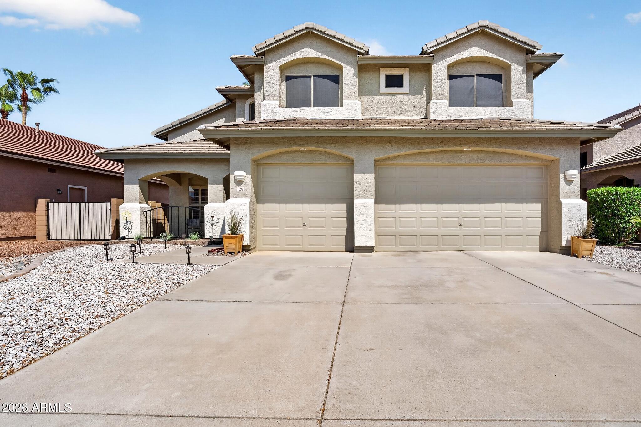 1099 N Arroyo Lane