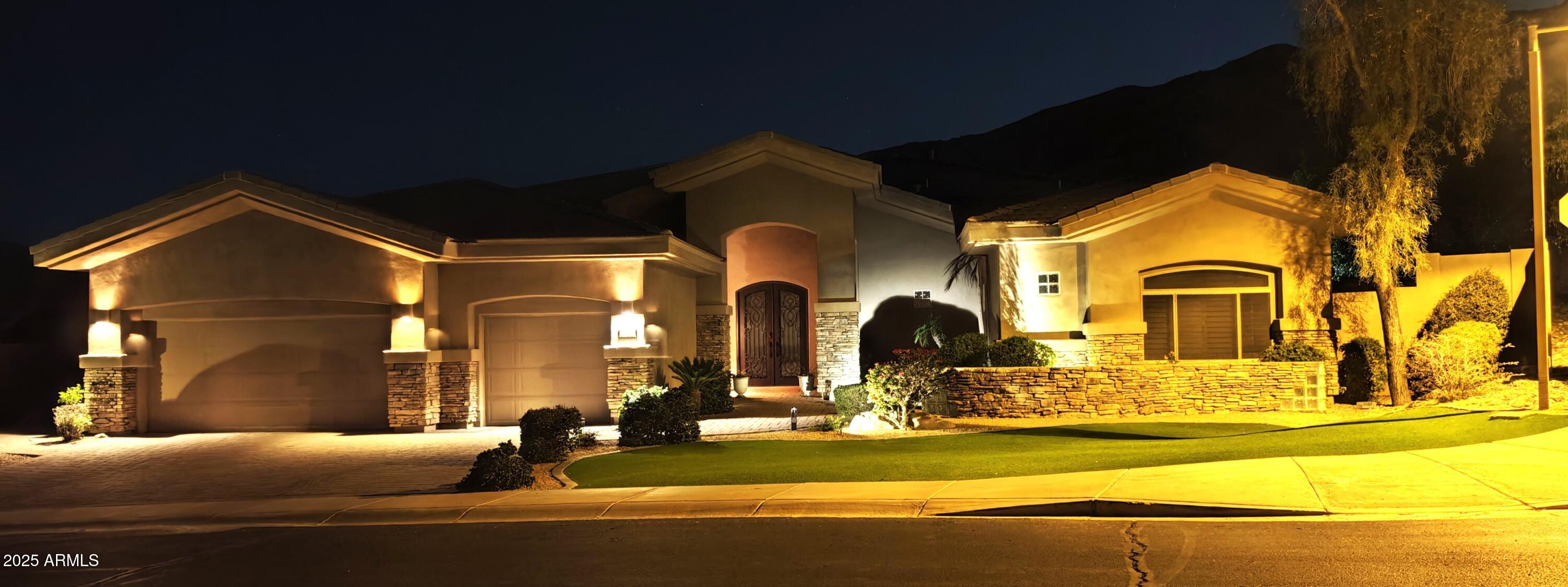 136 E DESERT WIND Drive