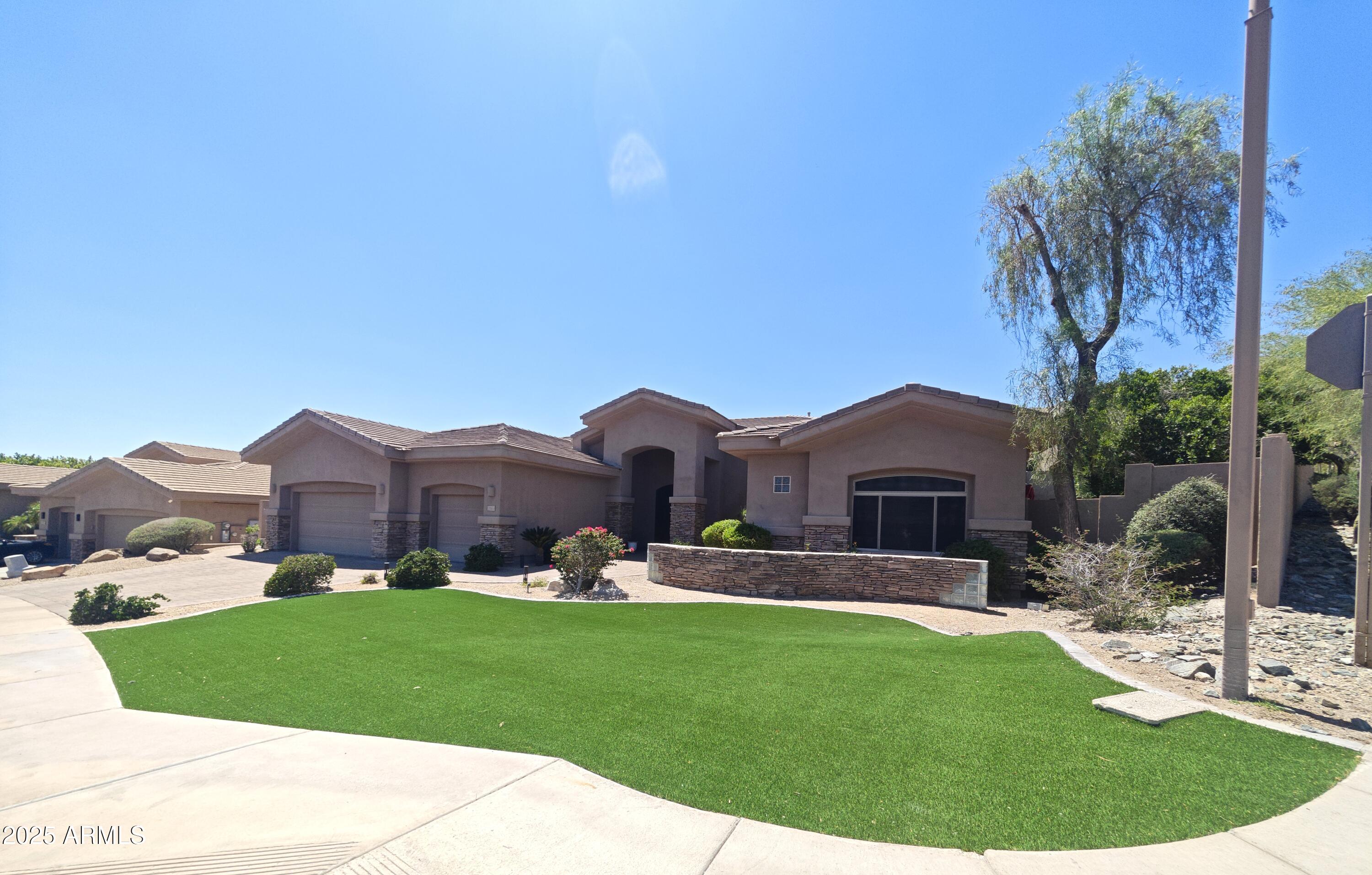 136 E DESERT WIND Drive