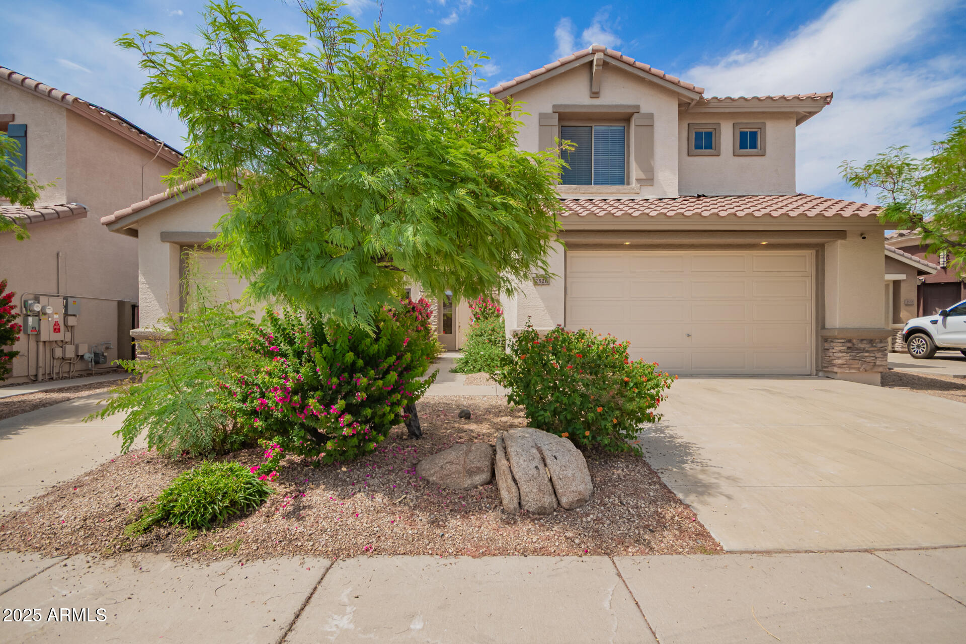 Homes 1 2526 W SHACKLETON Drive