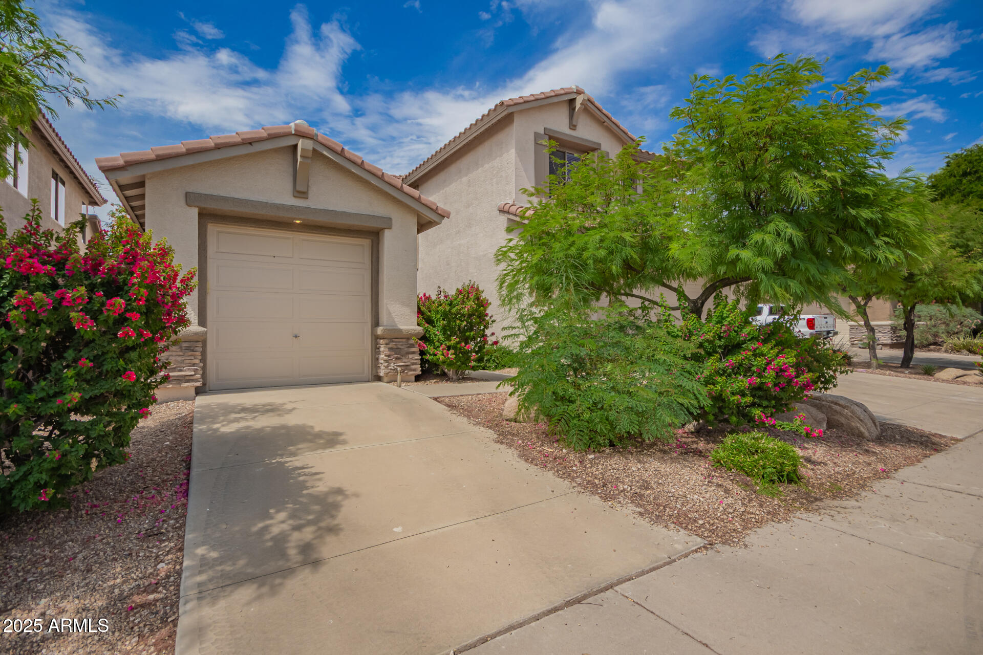Homes 3 2526 W SHACKLETON Drive