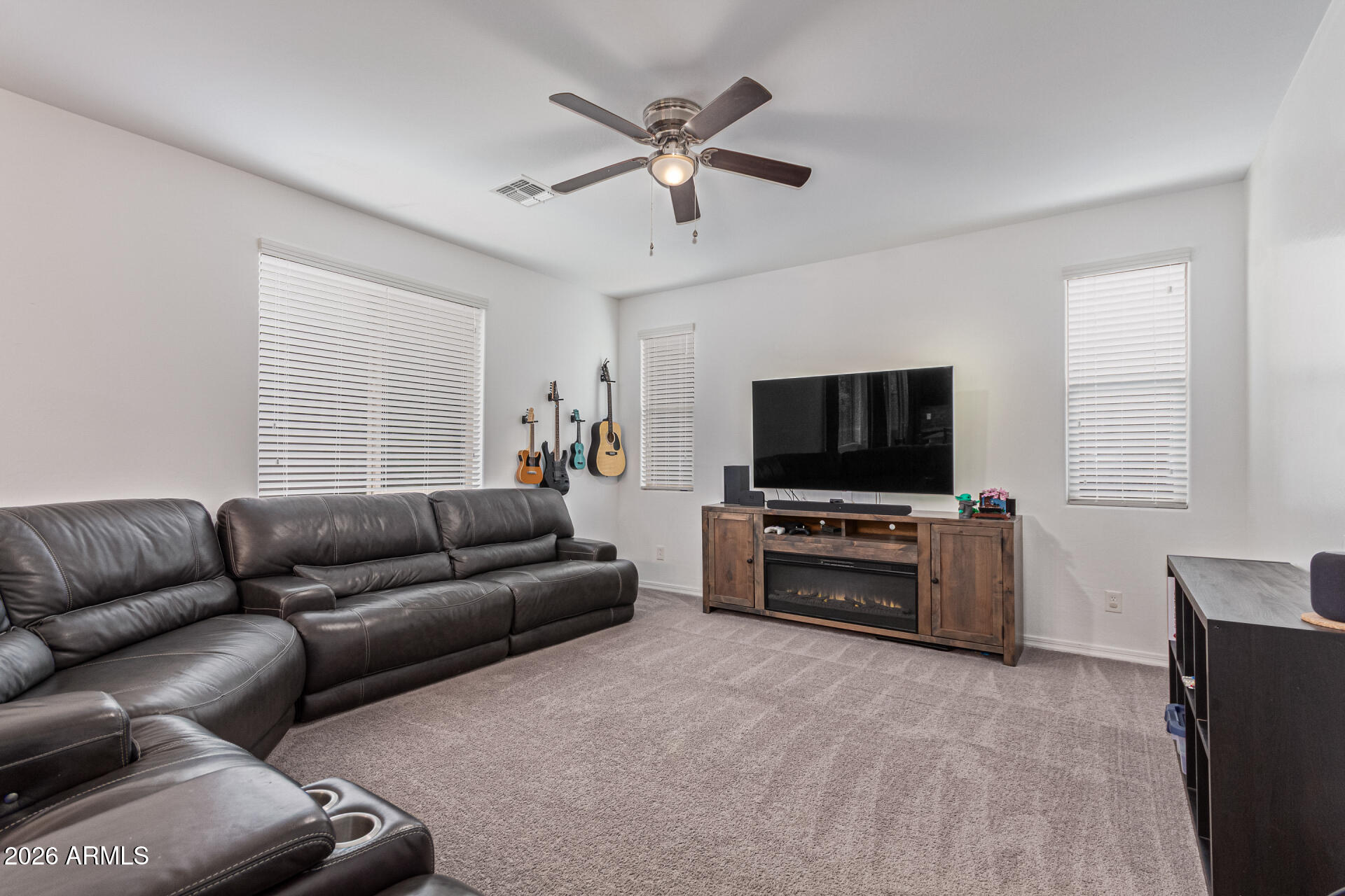 9863 E ACCELERATION Drive