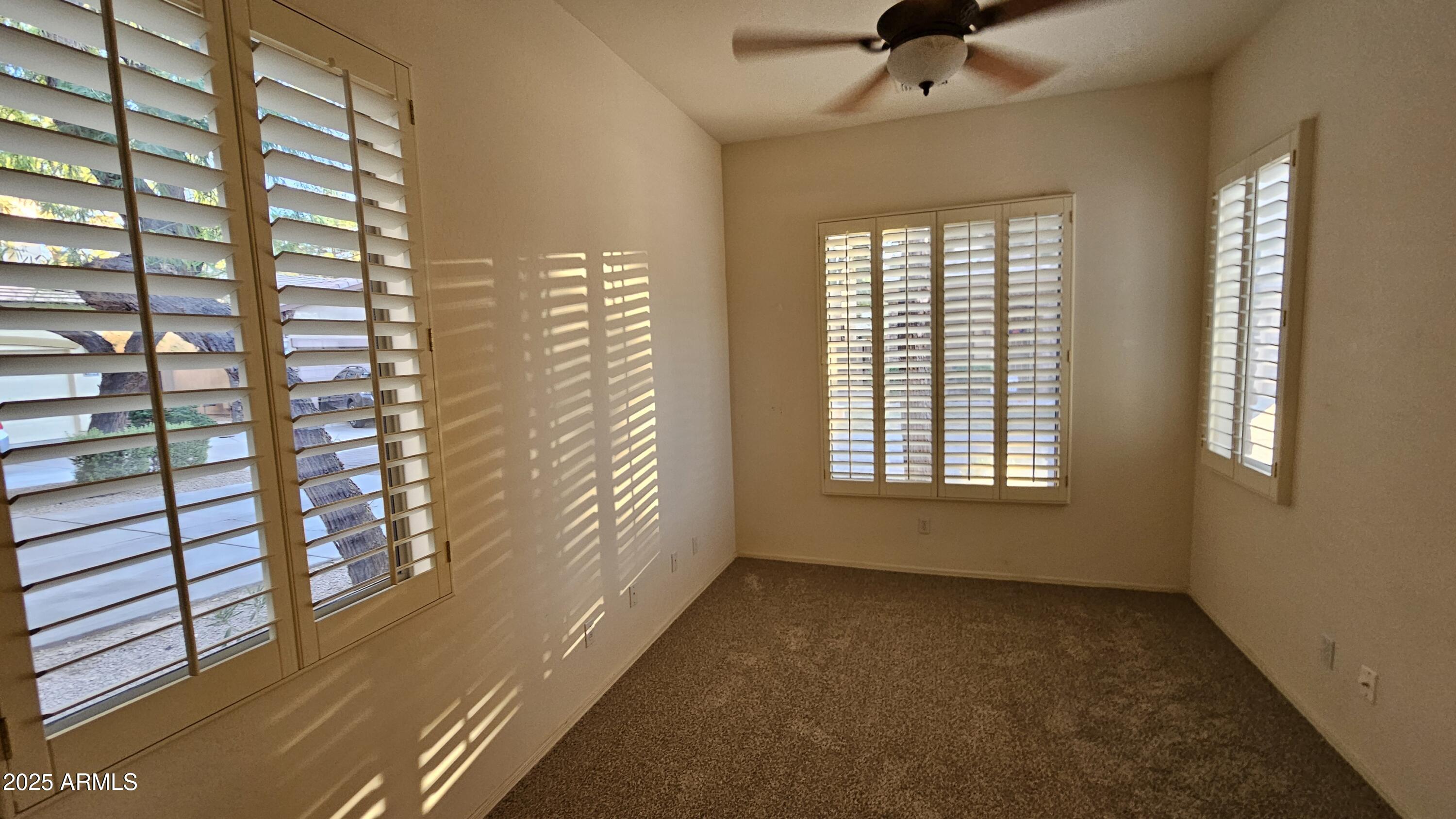 1911 W Periwinkle Way