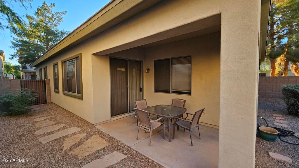 Photo of 1911 W Periwinkle Way, Chandler, AZ 85248 (MLS # 6924393)