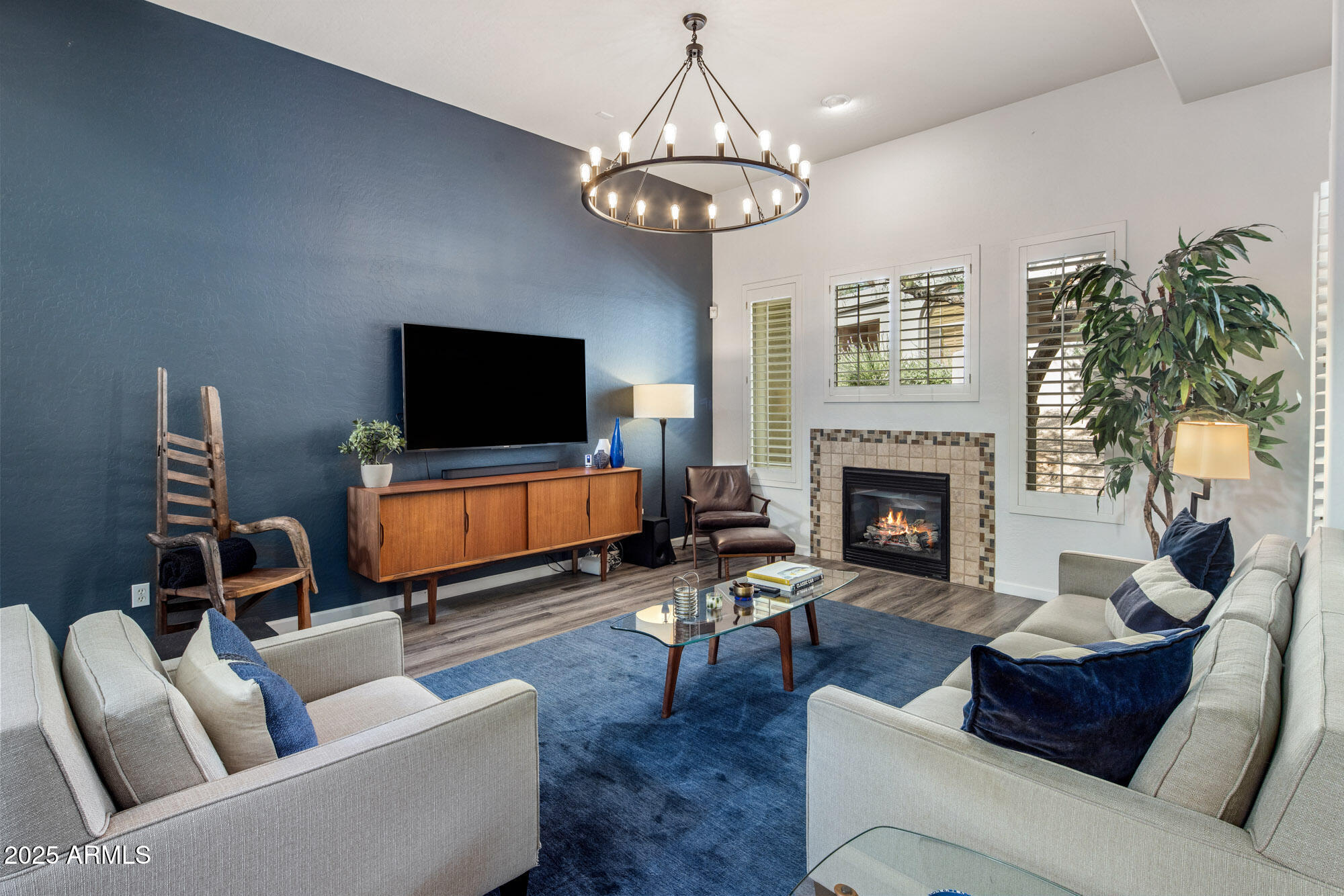 20802 N GRAYHAWK Drive 1006