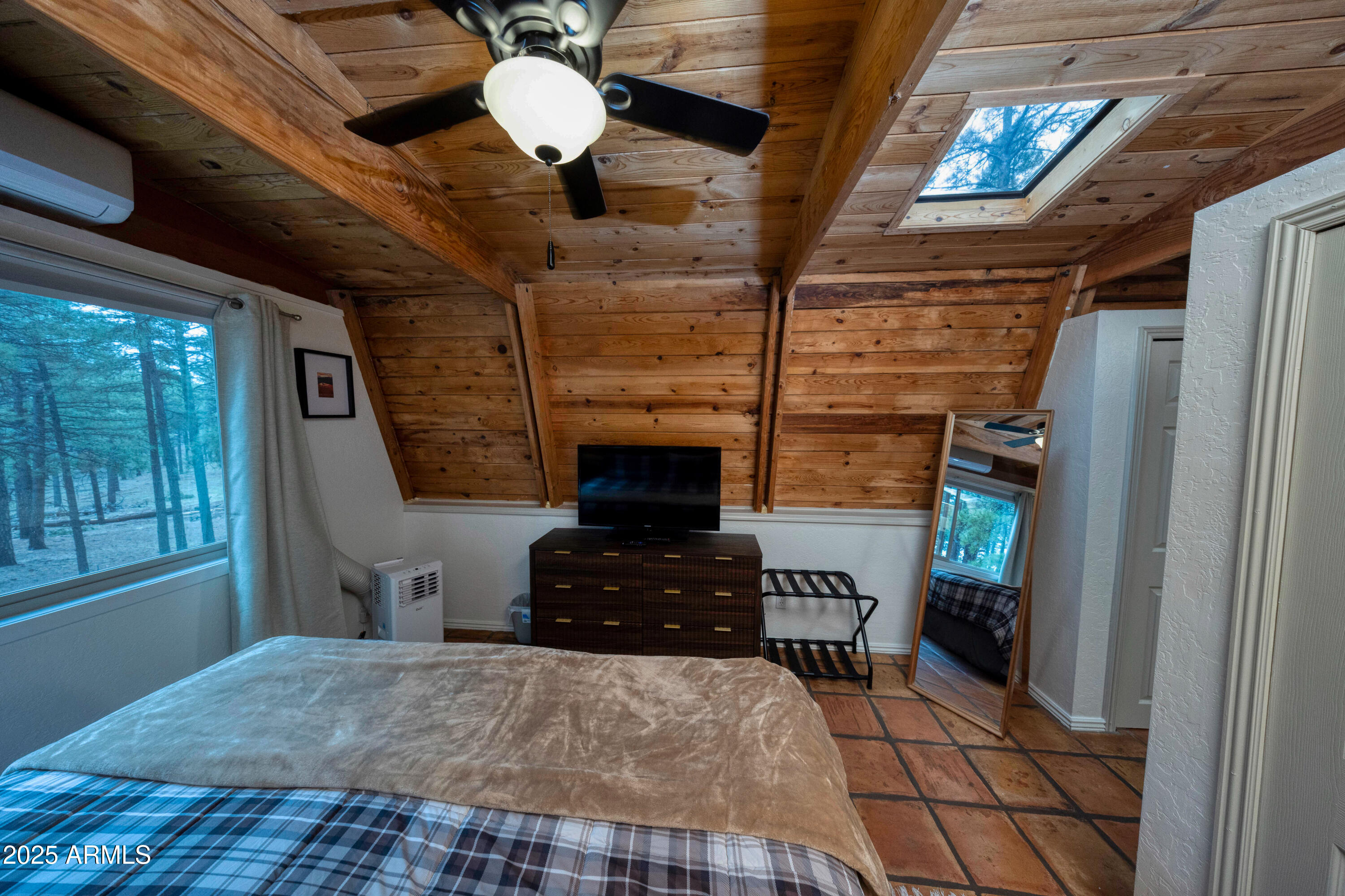 SHERWOOD FOREST ESTATES - Residential