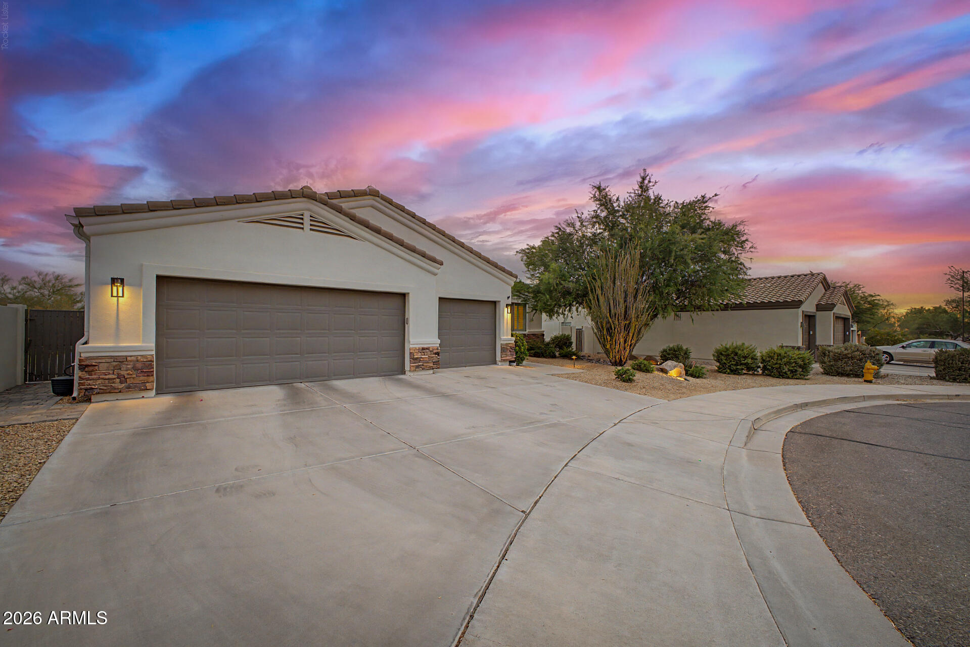 5127 E MAZATZAL Drive