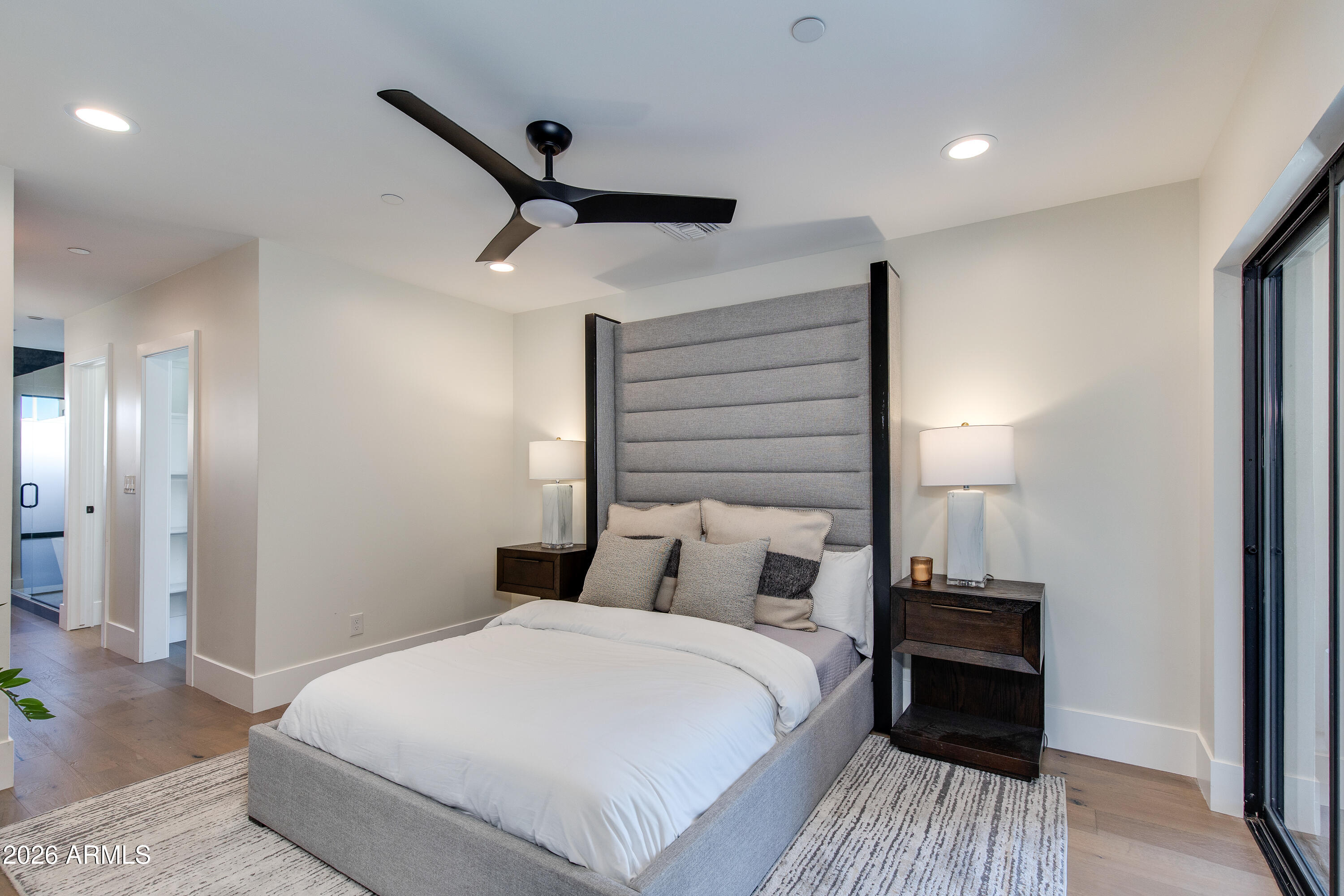 LINCOLN VIEW - Residential