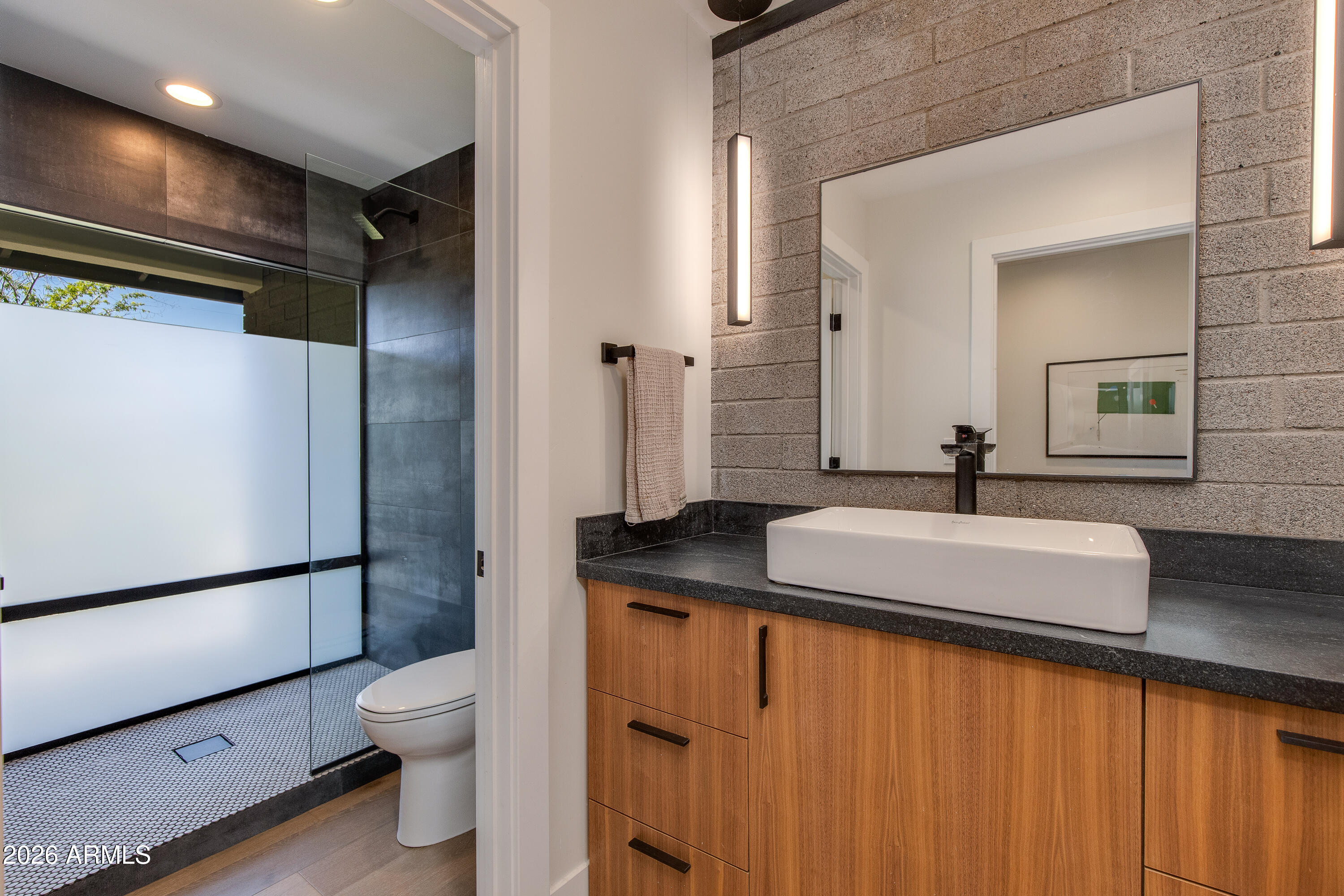 LINCOLN VIEW - Residential