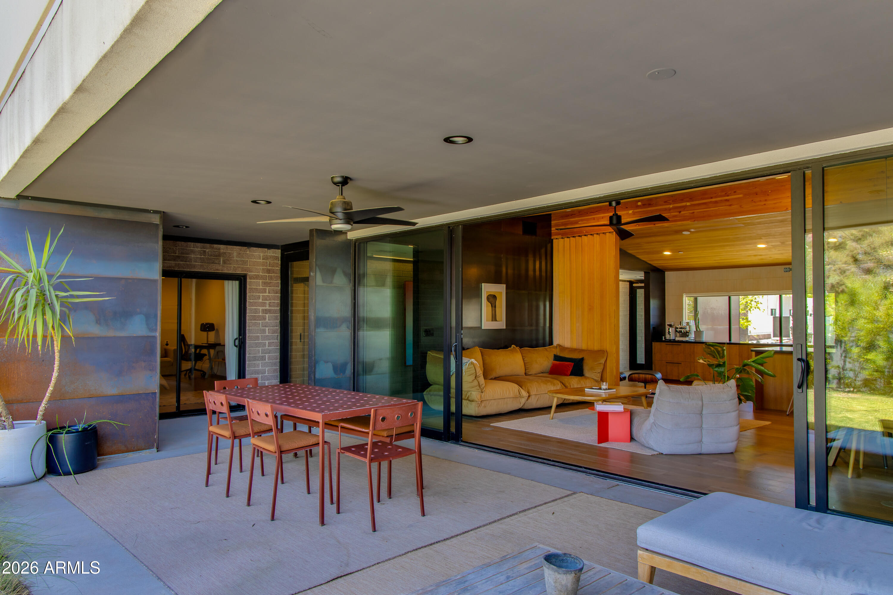 LINCOLN VIEW - Residential