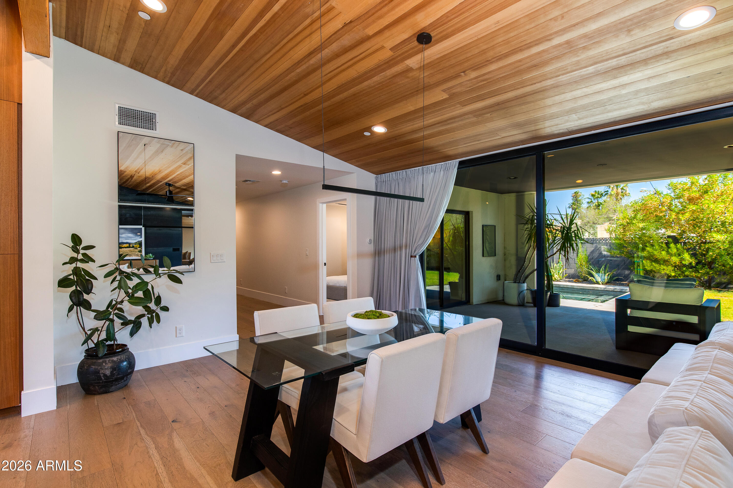 LINCOLN VIEW - Residential