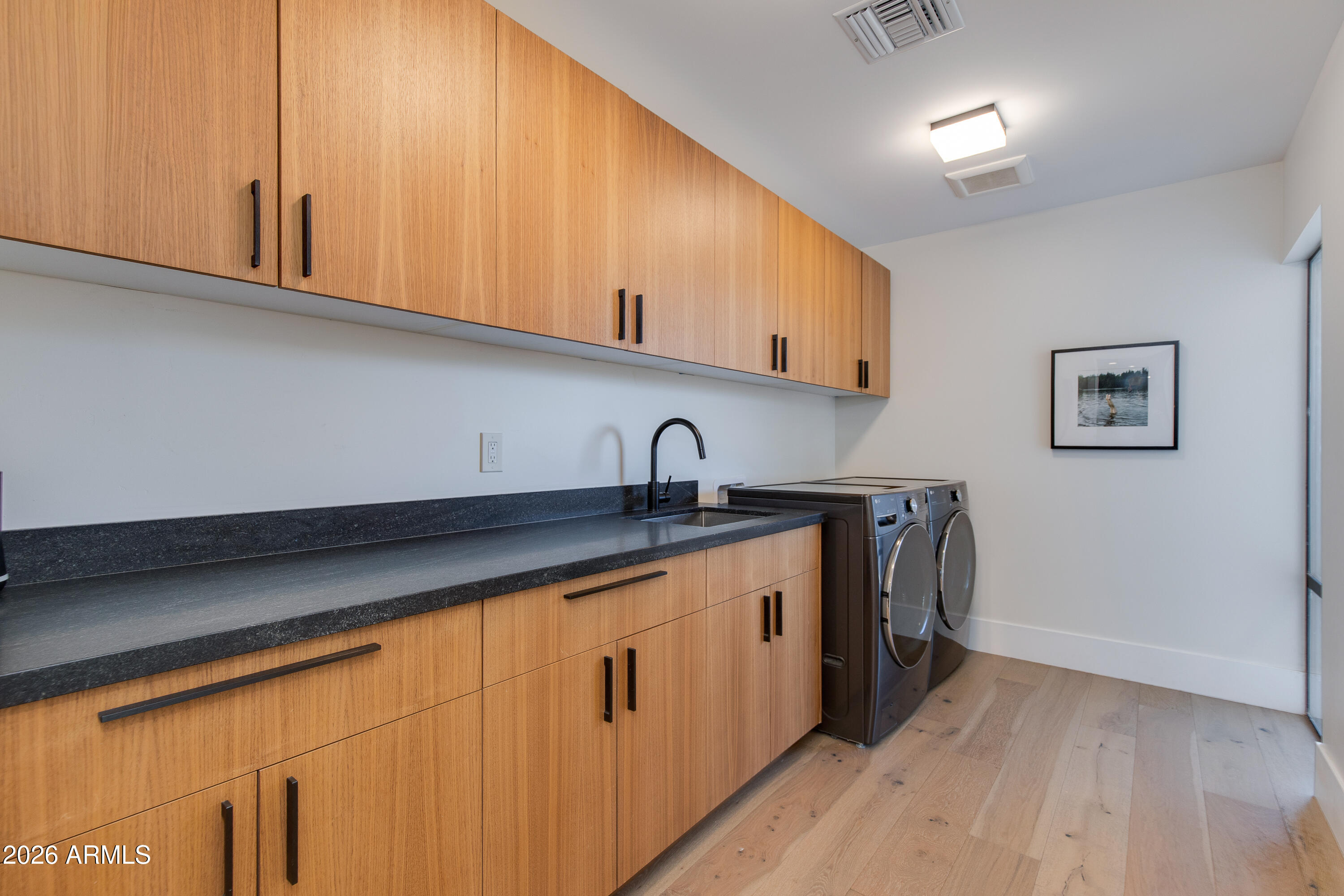LINCOLN VIEW - Residential