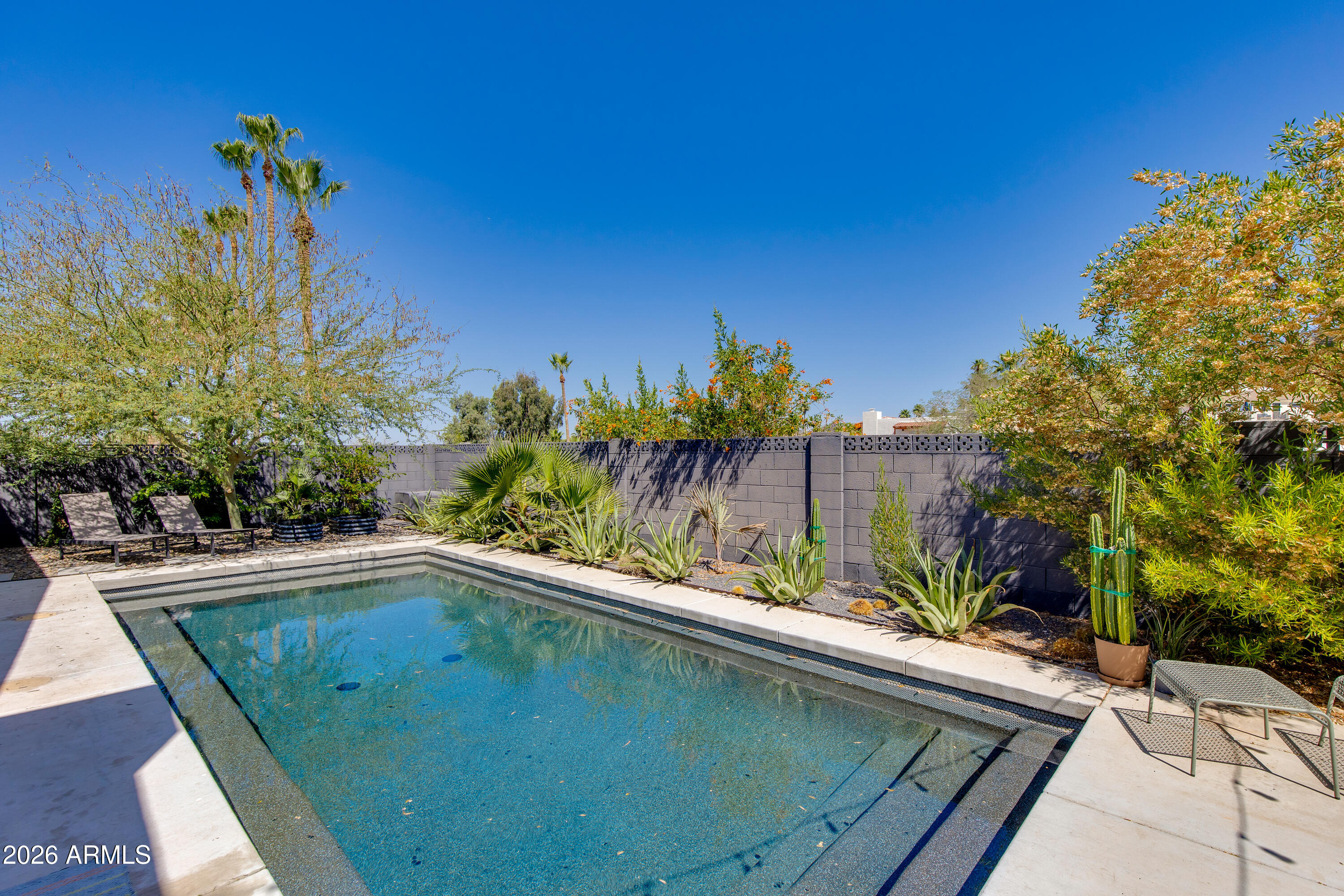 LINCOLN VIEW - Residential