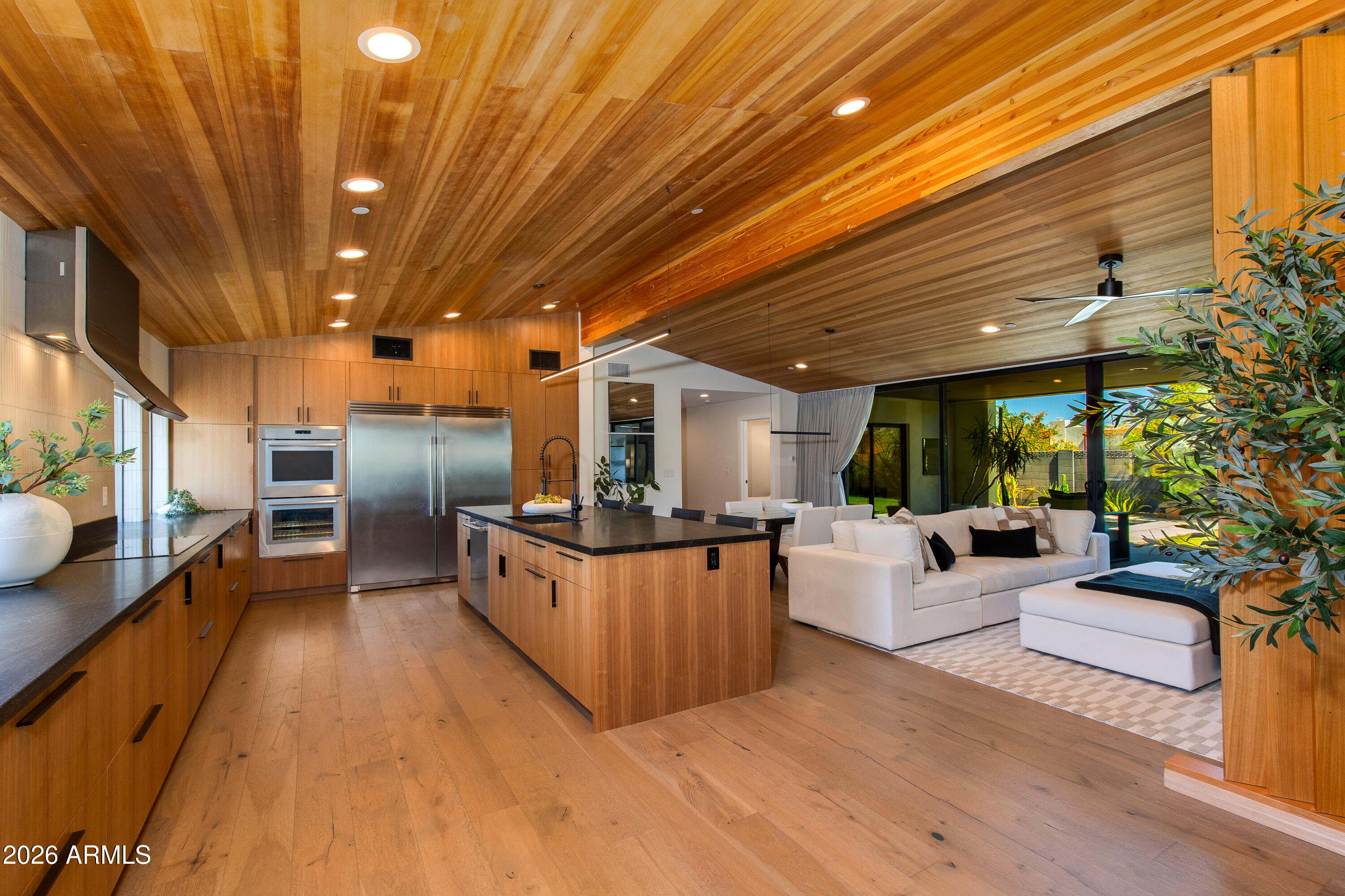 LINCOLN VIEW - Residential