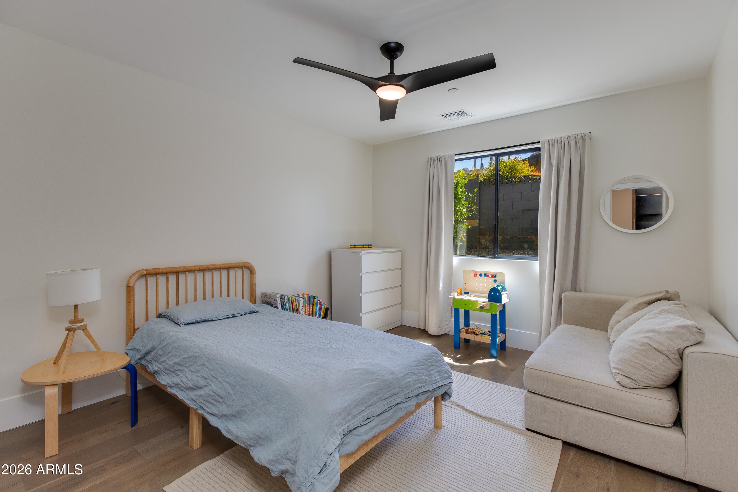 LINCOLN VIEW - Residential