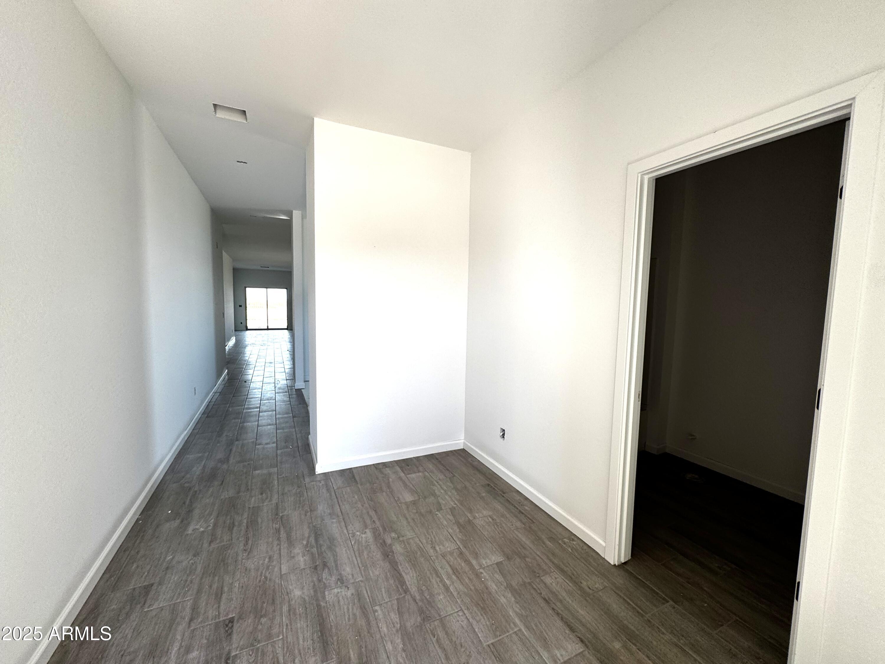 47424 W KENNER Drive