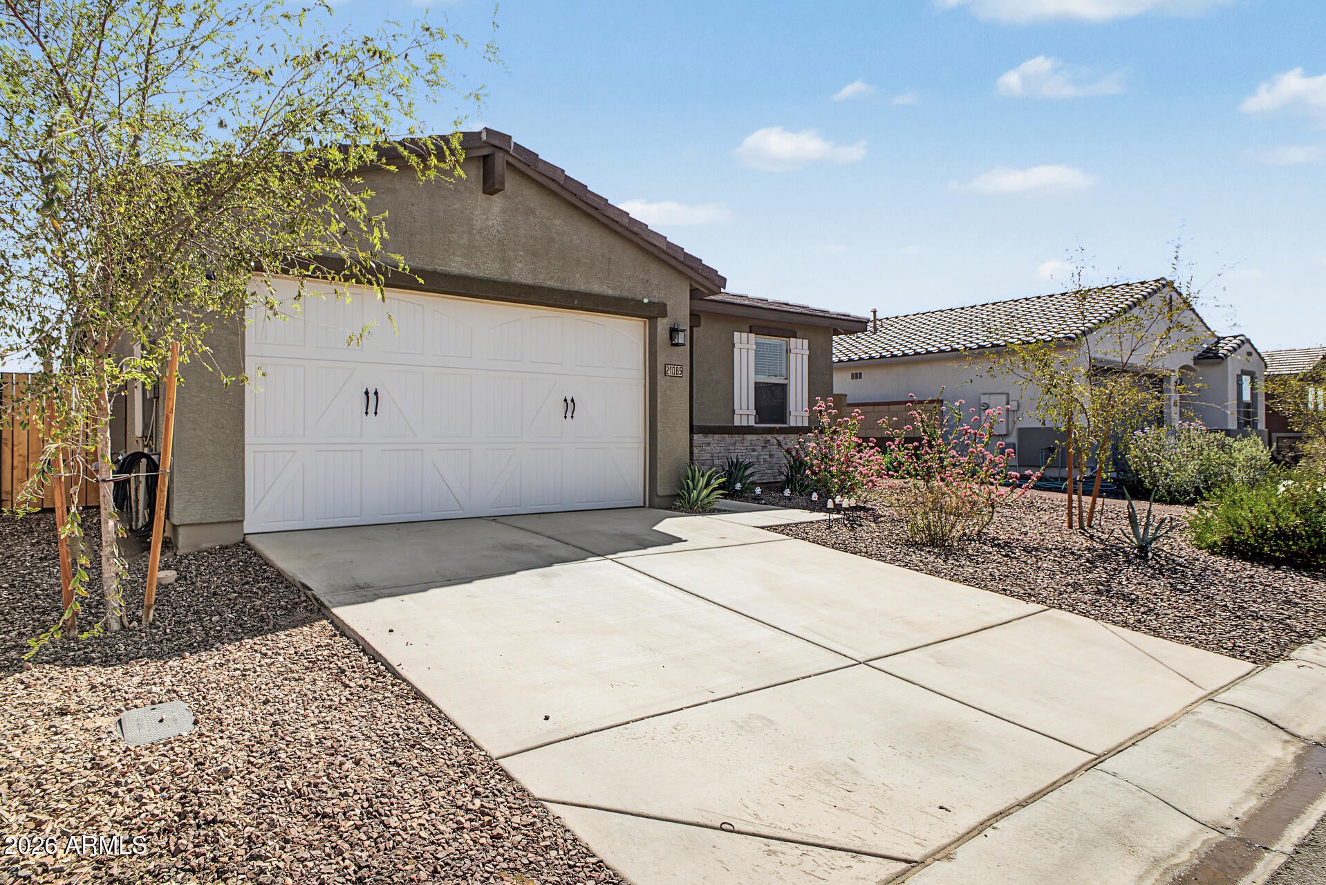 21085 N Roadrunner Lane