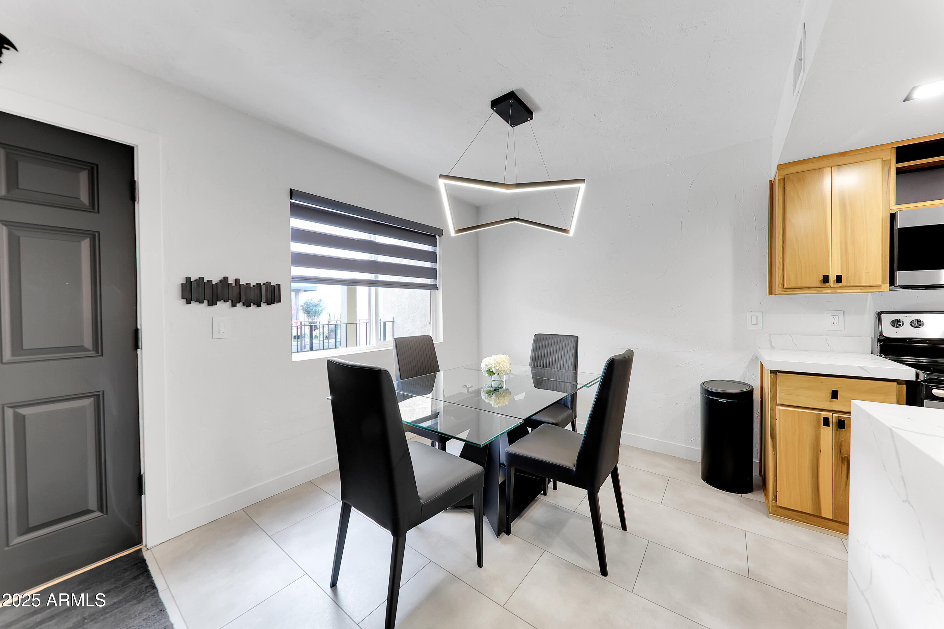 2228 E CAMPBELL Avenue 205