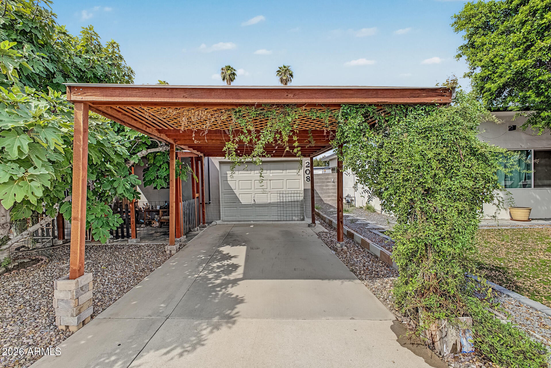 208 N HORNE --