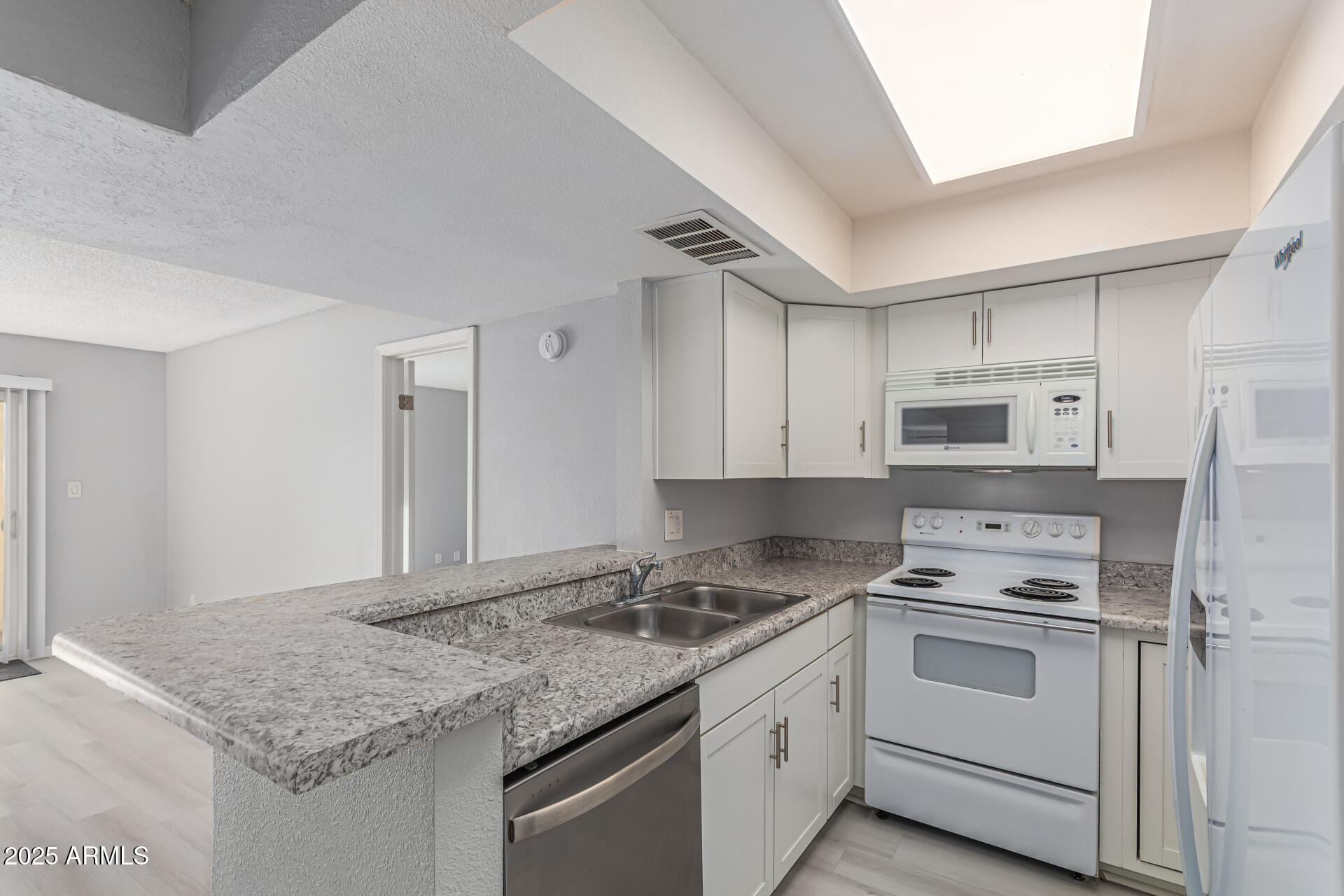 4730 W NORTHERN Avenue 1087