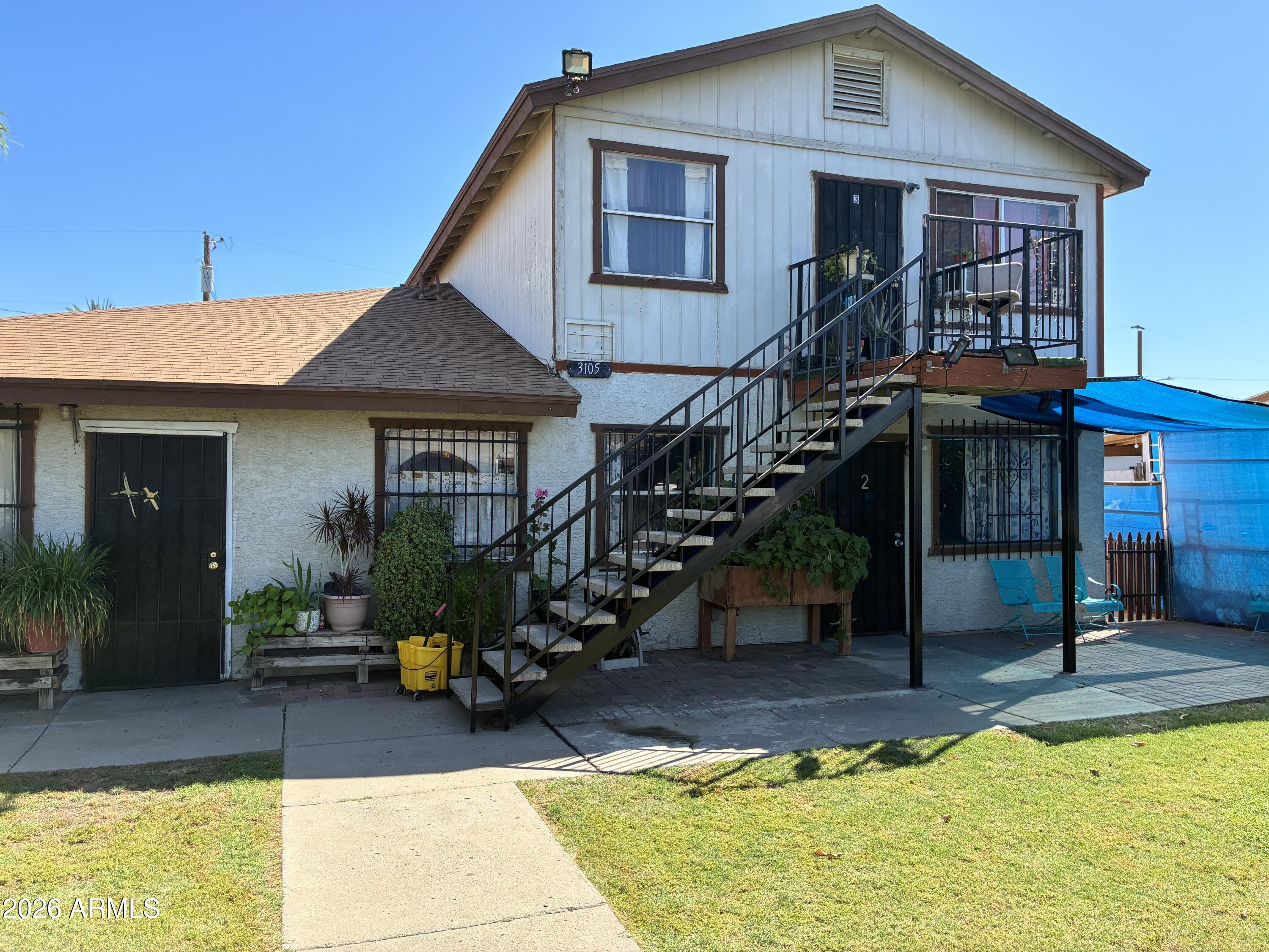 3105 W MADISON Street