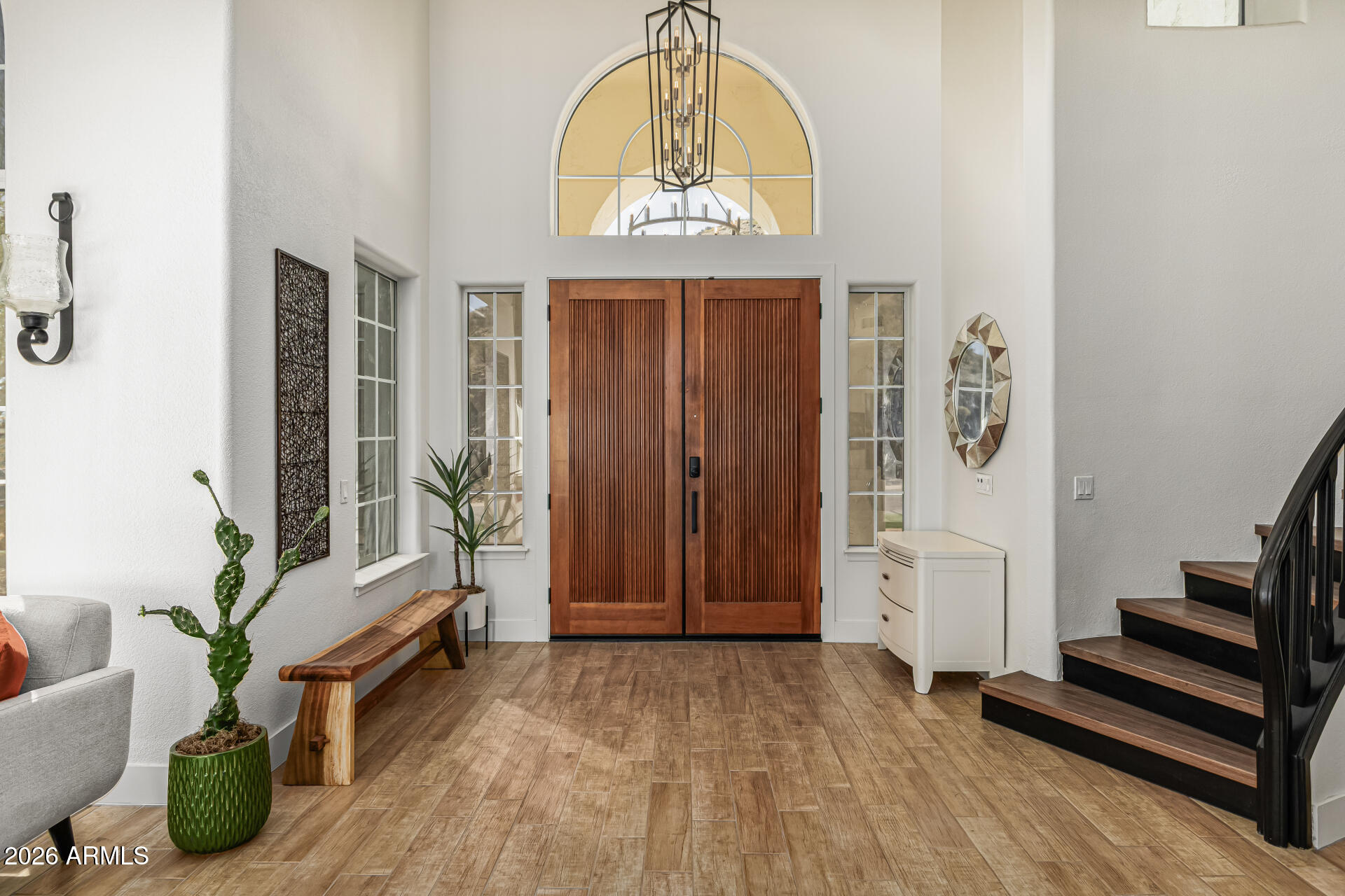 1736 E SILVERWOOD Drive