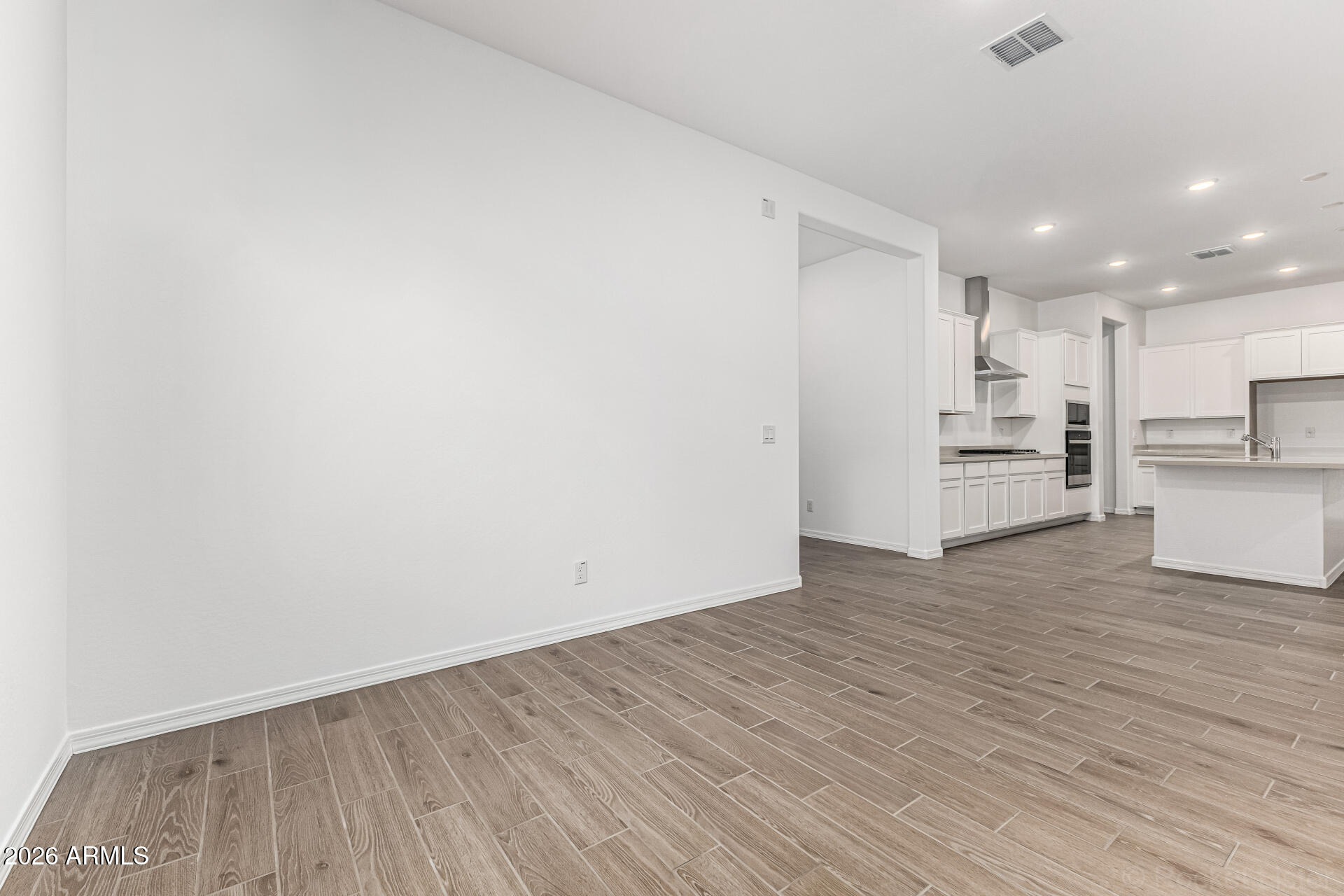 18369 W YAVAPAI Street