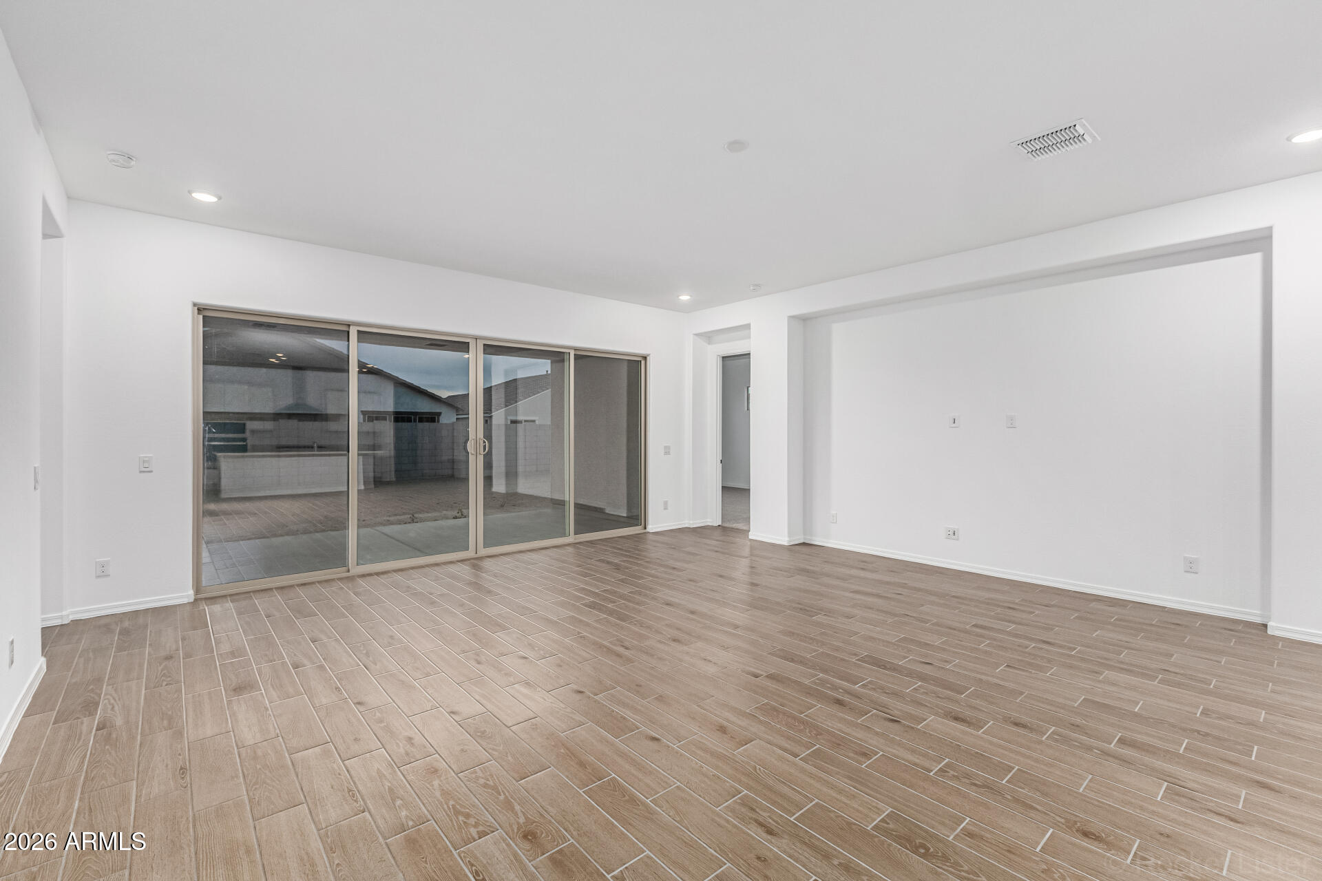 18369 W YAVAPAI Street