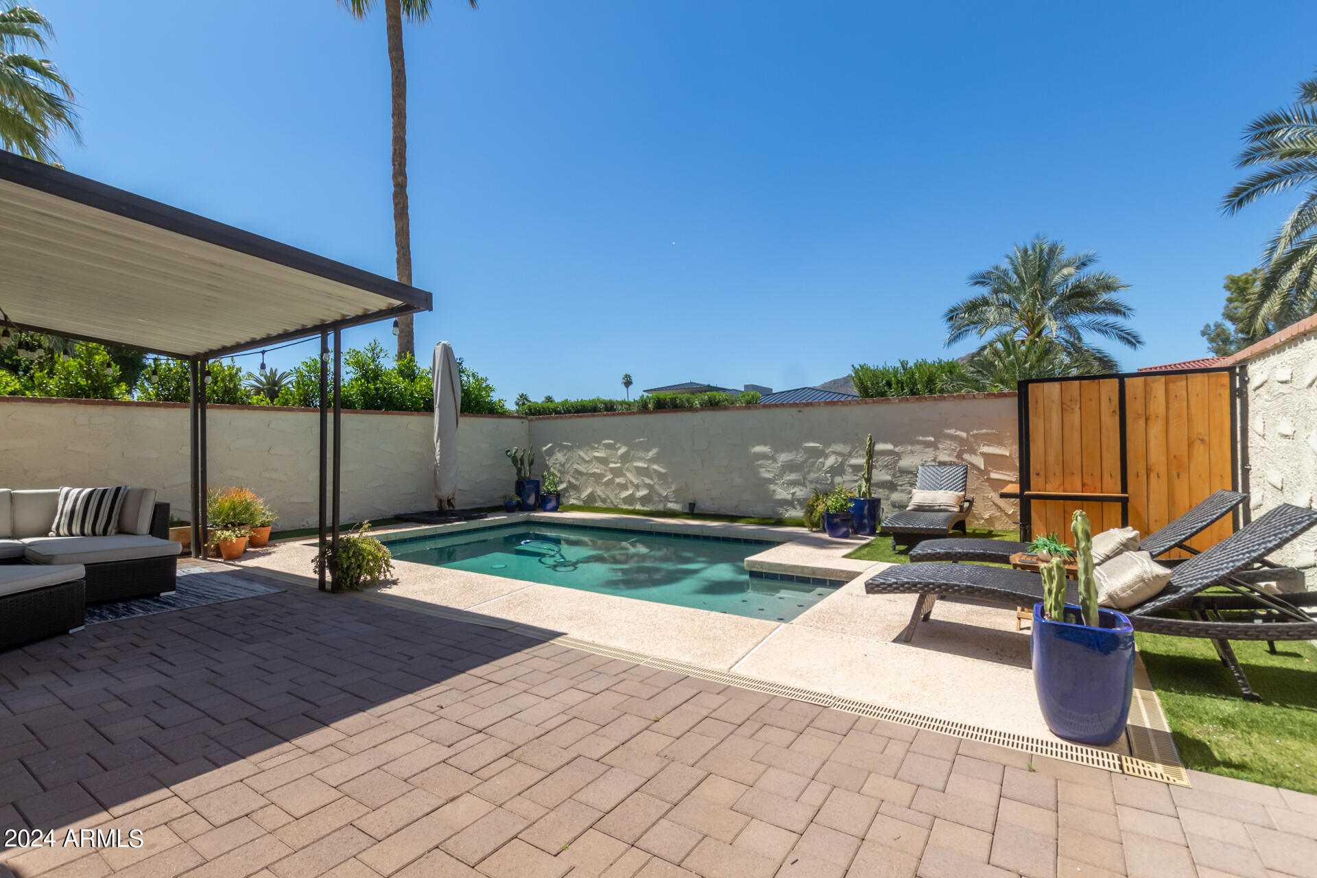 Paradise Valley, Arizona 85253, United States, 2 Bedrooms Bedrooms, ,2 BathroomsBathrooms,Residential,Active,61130