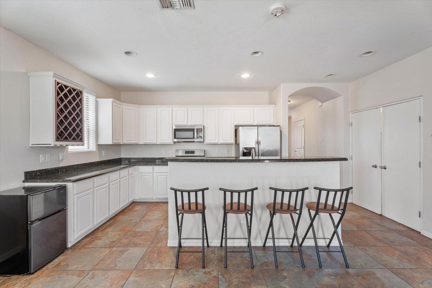 1423 S Newberry Lane