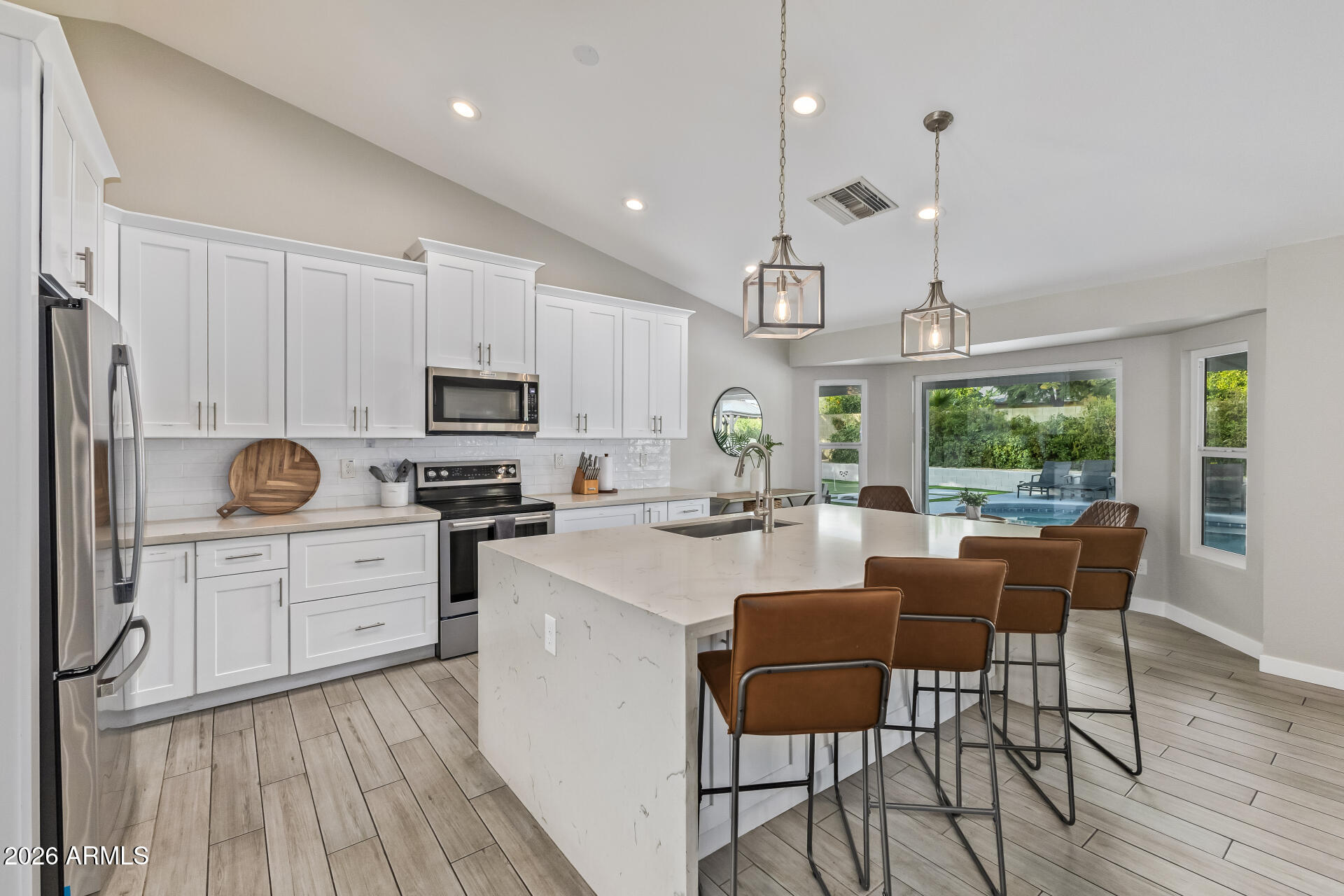 6022 E HILLERY Drive