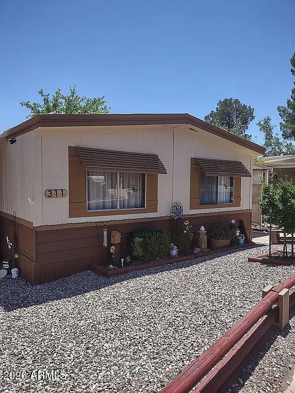 311 Lampliter Village