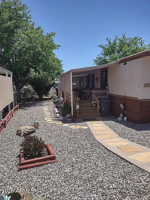 311 Lampliter Village