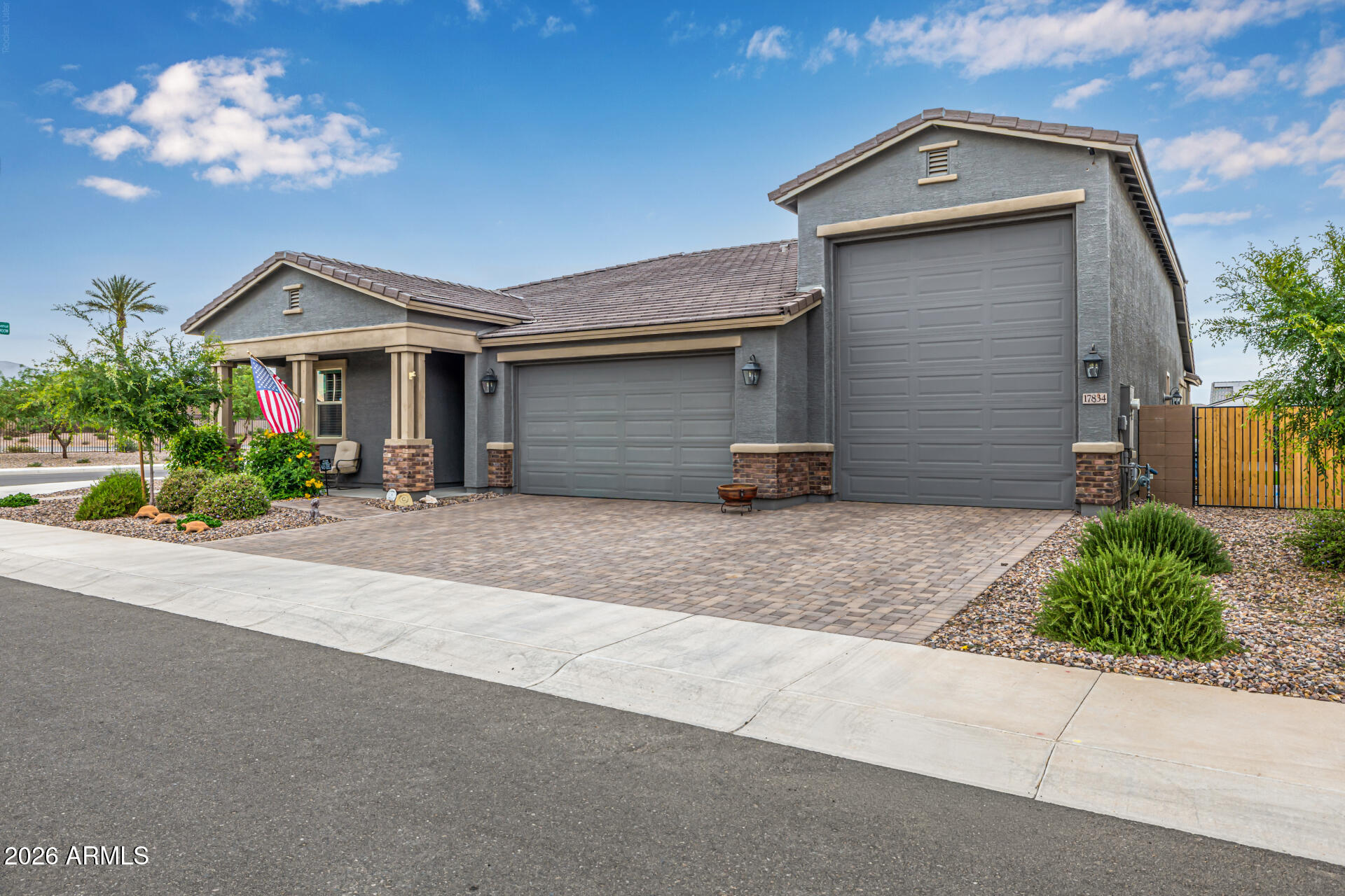 17834 W OREGON Avenue