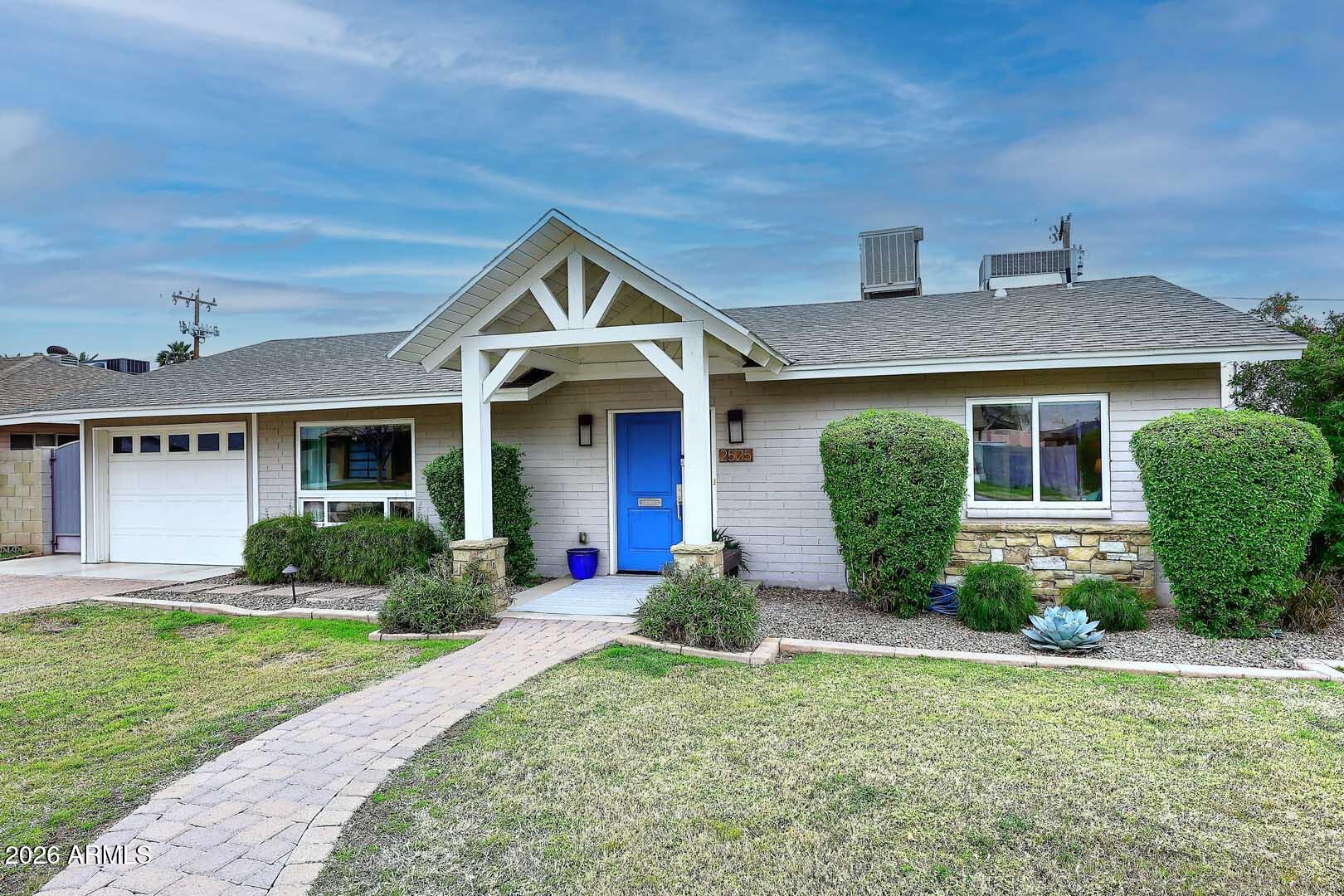 2525 E PIERSON Street