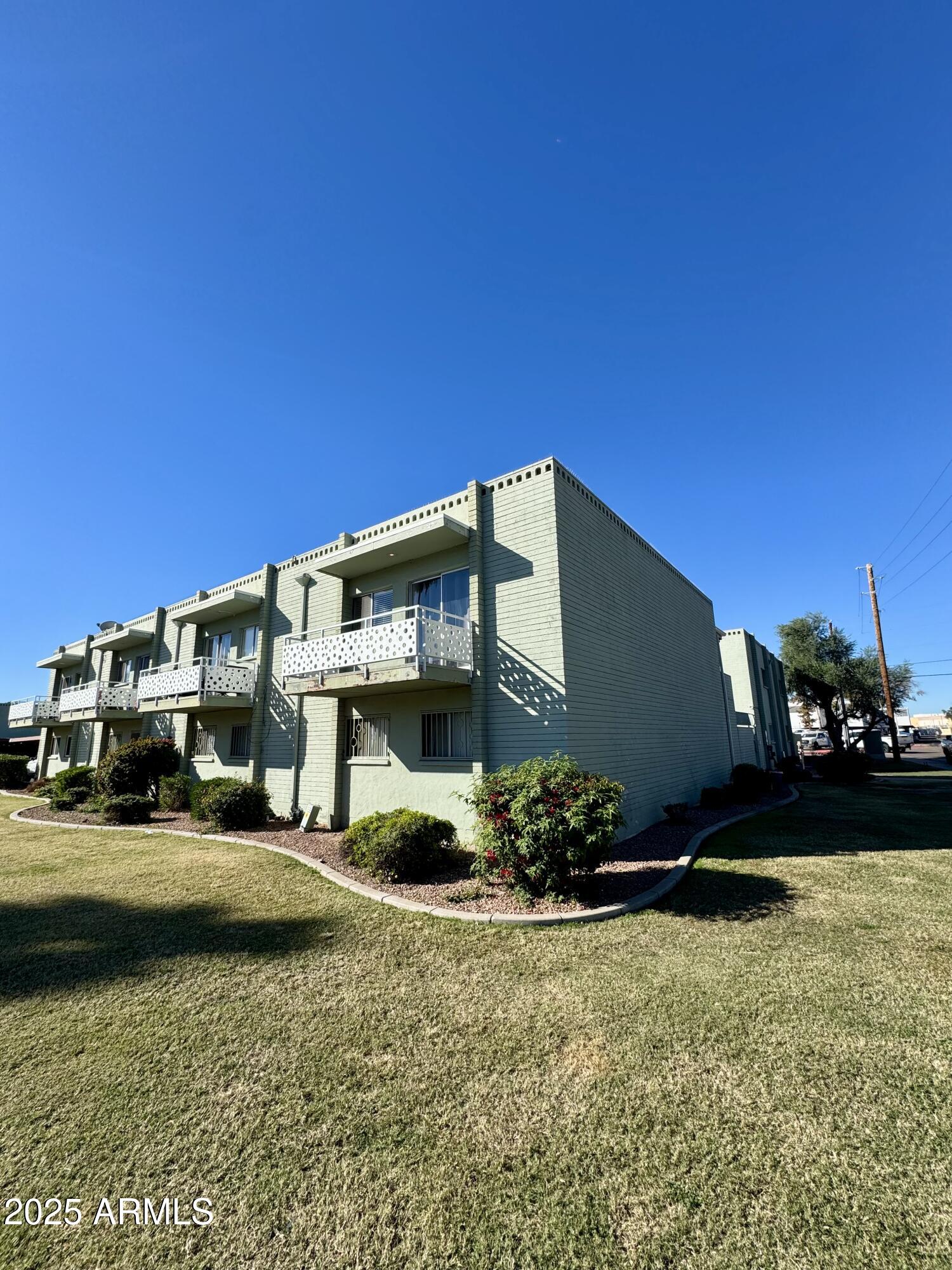 1702 W TUCKEY Lane 231