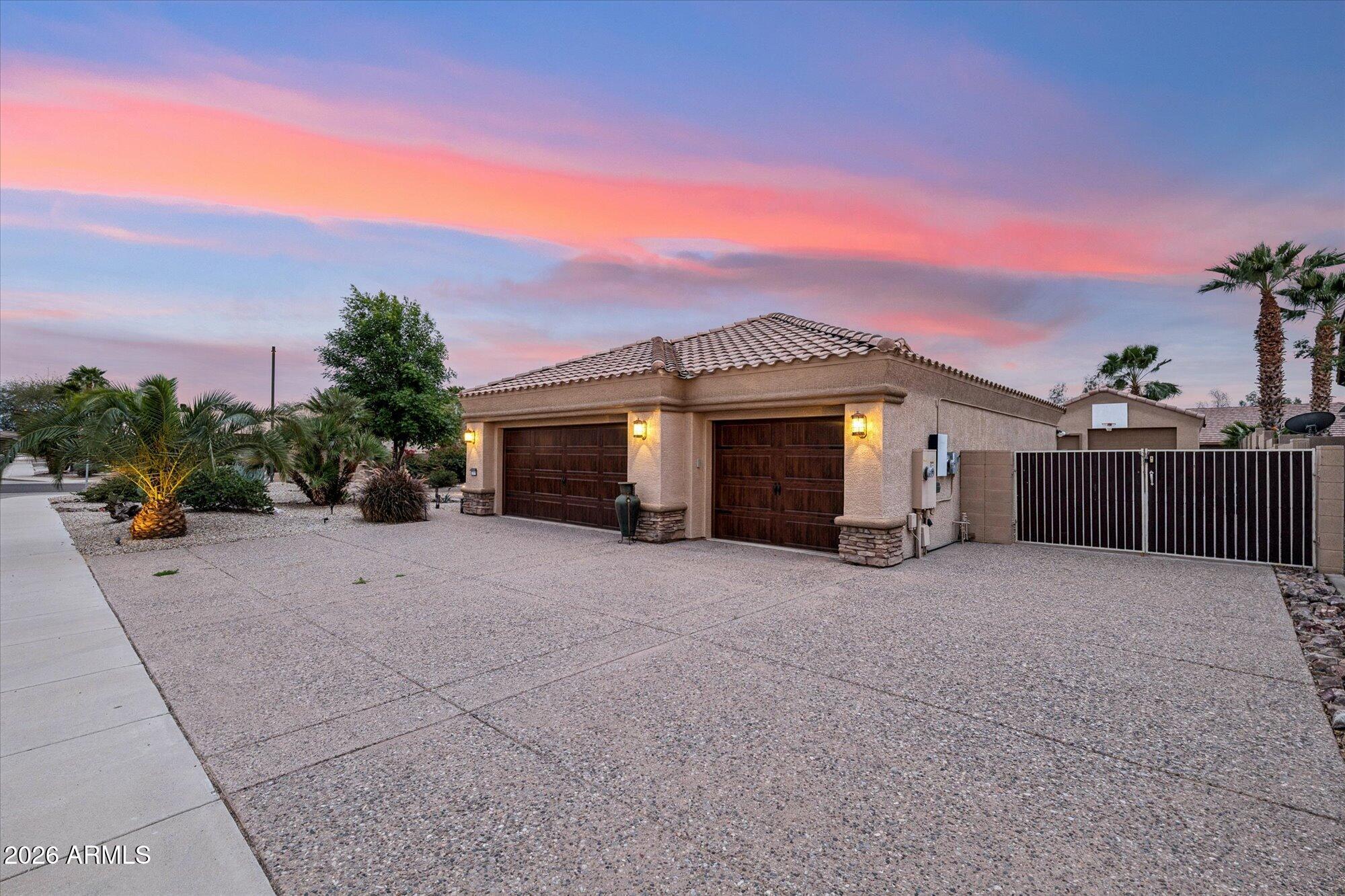 209 W FLAGSTONE Place