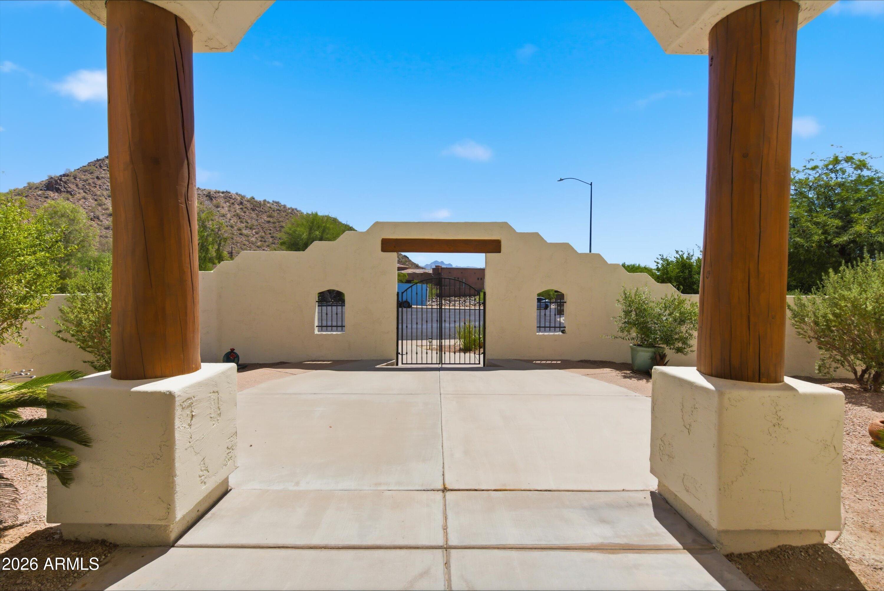 SAGUARO SHADOWS 2 - Residential