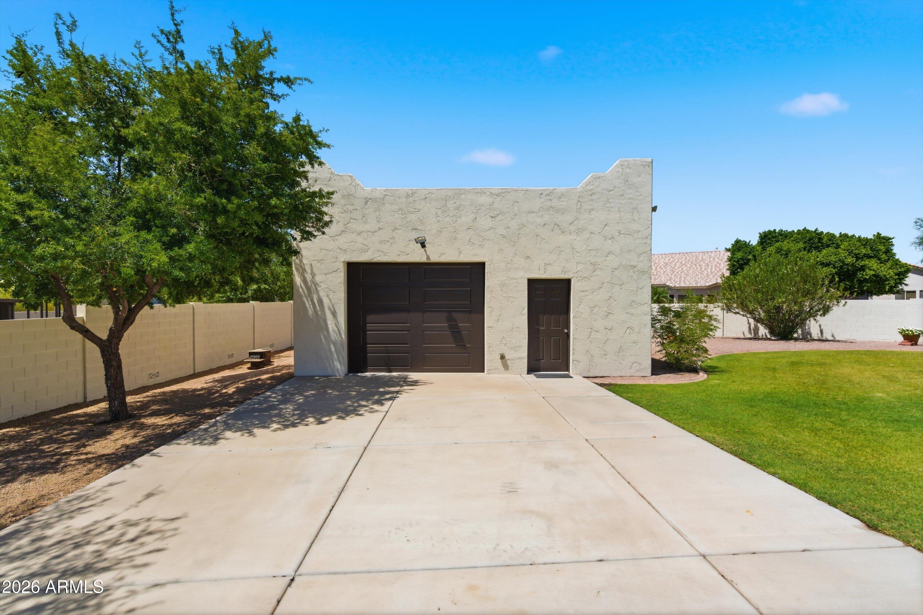 SAGUARO SHADOWS 2 - Residential