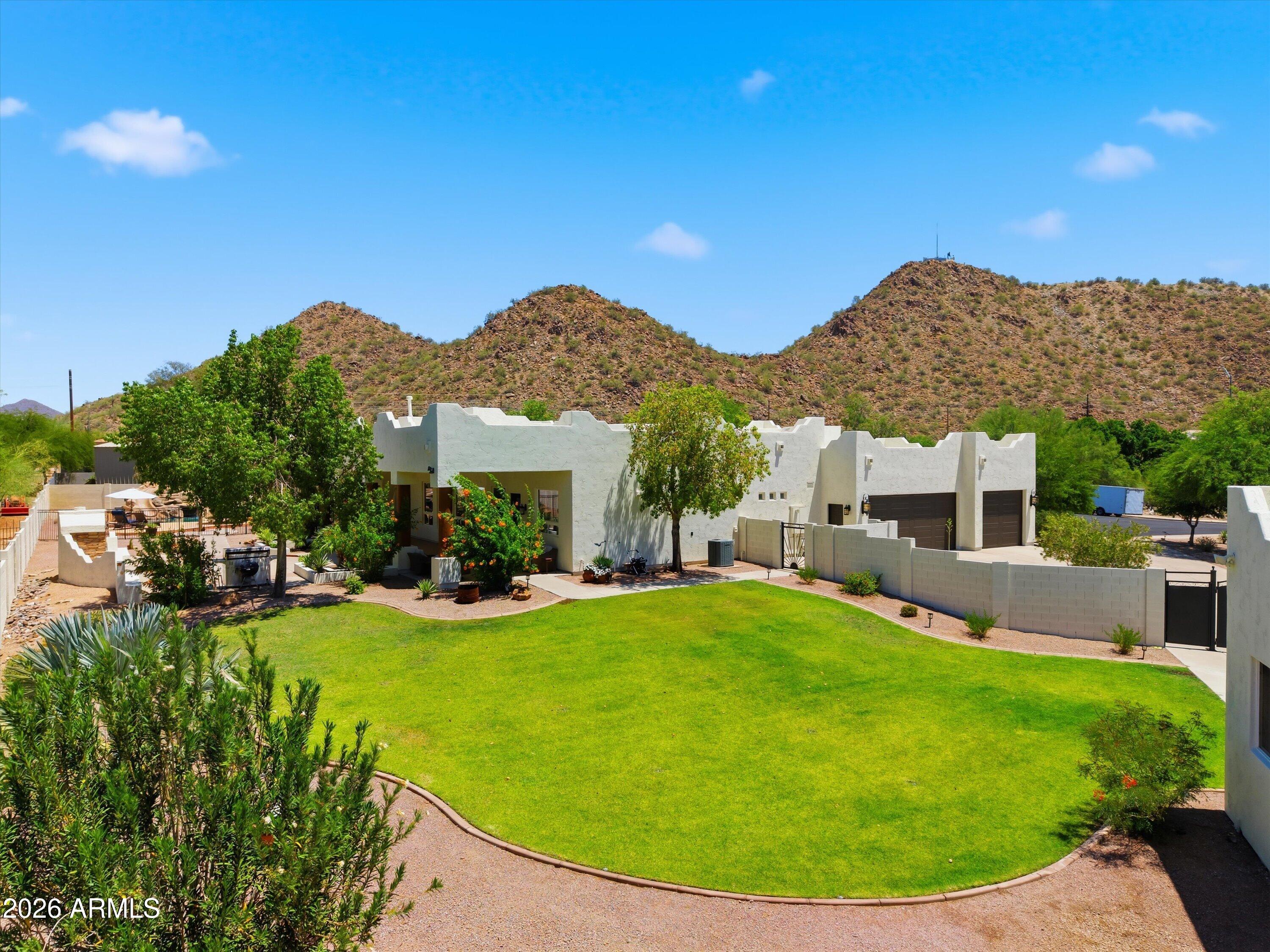 SAGUARO SHADOWS 2 - Residential