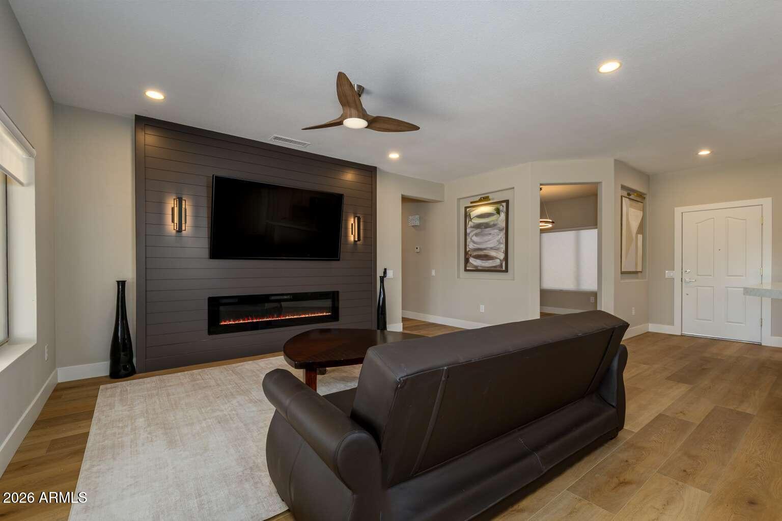 16259 W DESERT WINDS Drive
