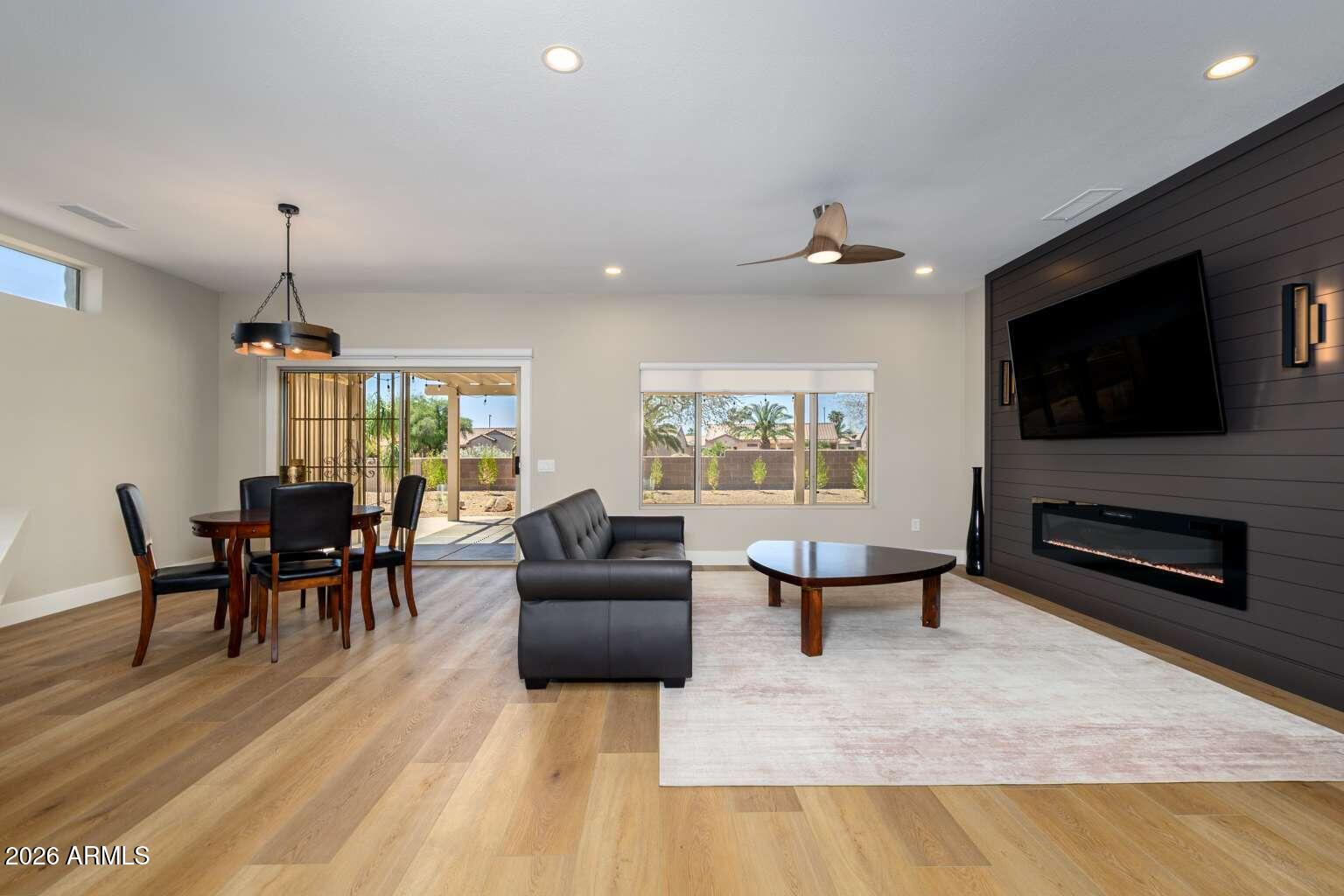 16259 W DESERT WINDS Drive