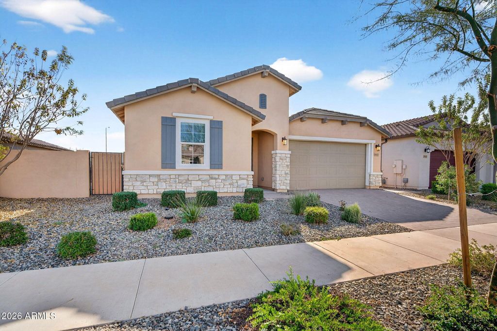 Photo of 9953 S Dutchman Drive, Apache Junction, AZ 85120 (MLS # 6984463)