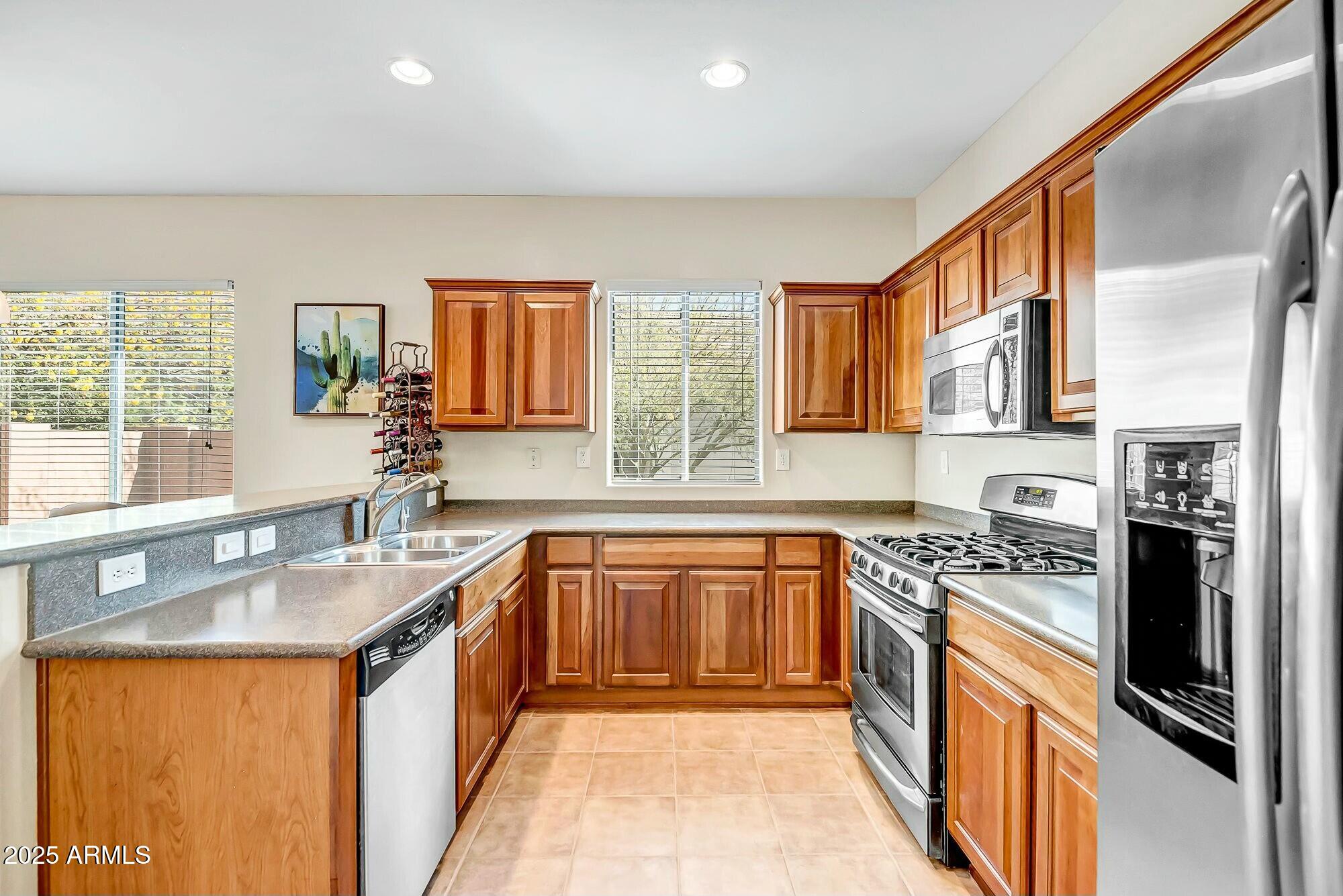 1626 W MORSE Drive