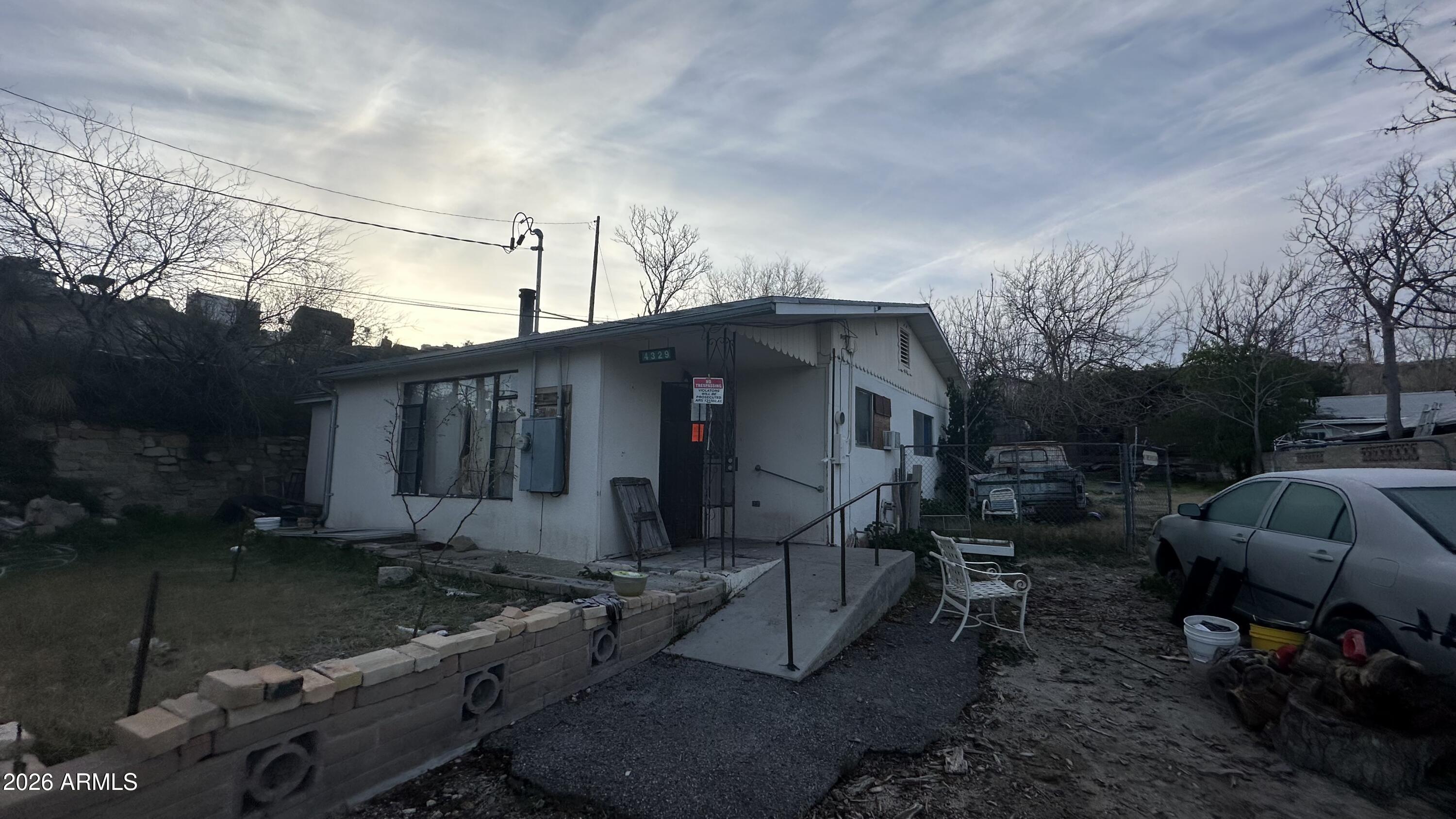 4329 E Hammond Street