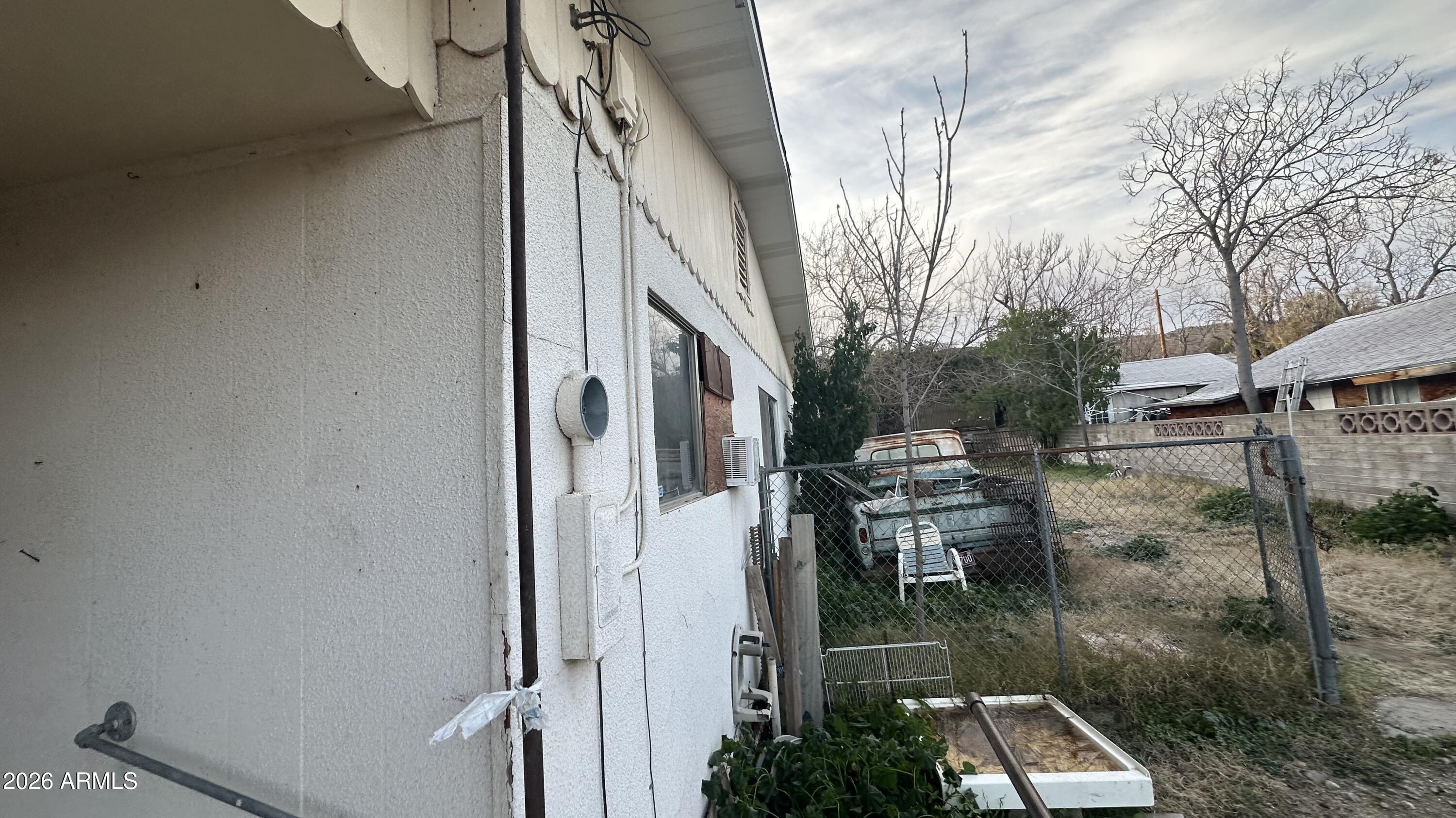 4329 E Hammond Street