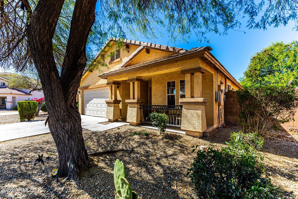 Photo of 3216 S 72nd Lane, Phoenix, AZ 85043 (MLS # 6998598)