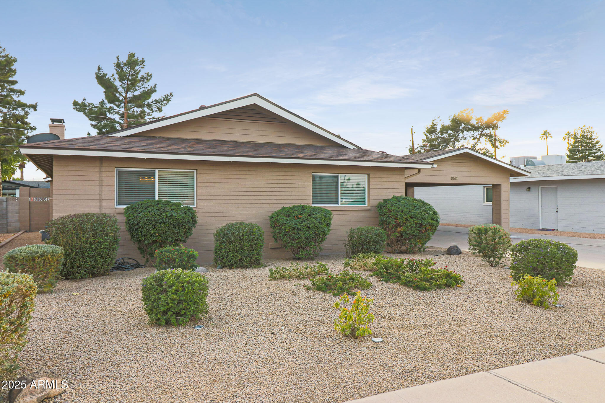 8501 E JACKRABBIT Road