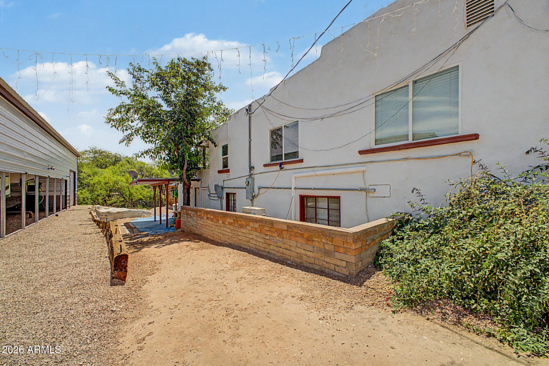 TOMBSTONE - Residential