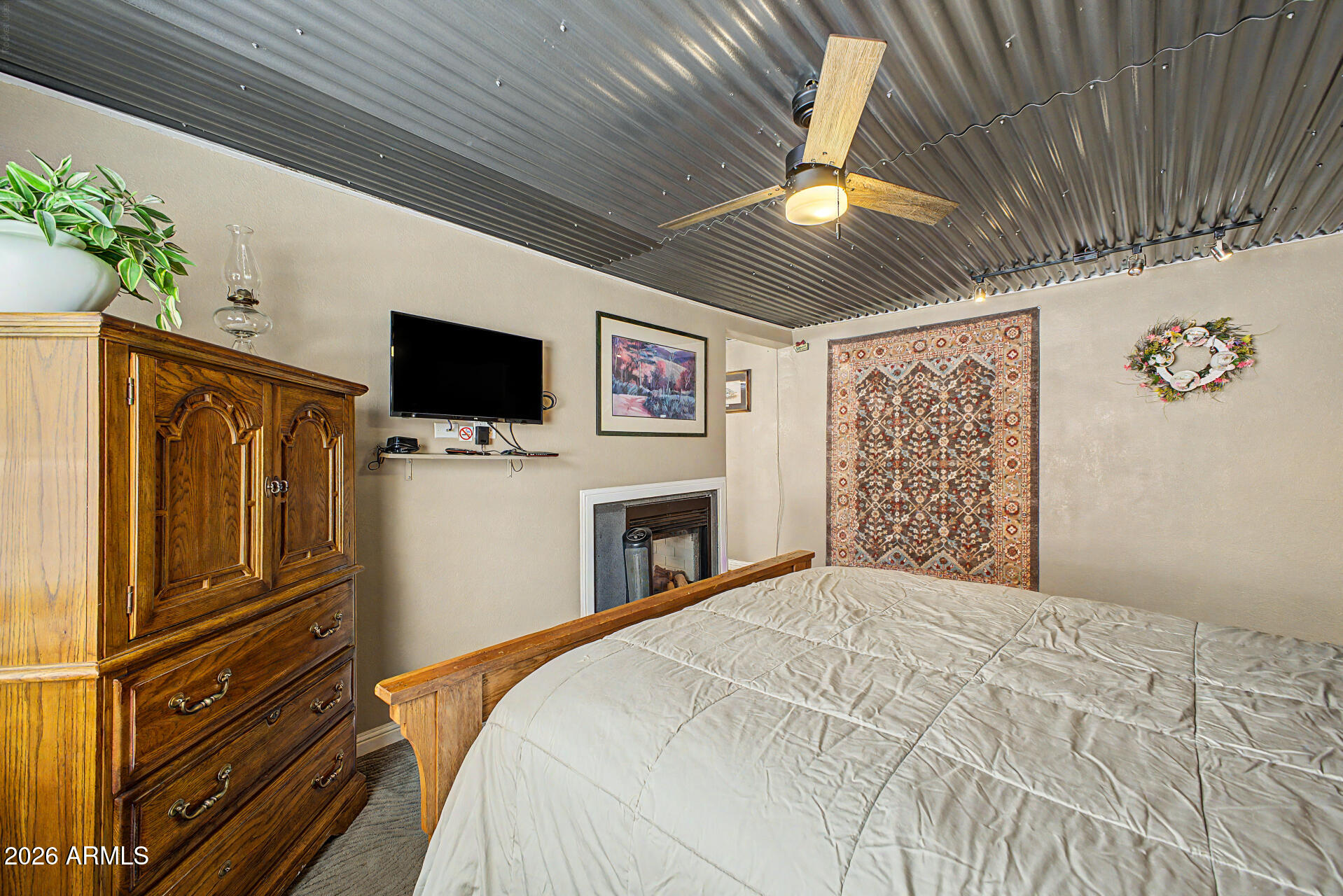 TOMBSTONE - Residential